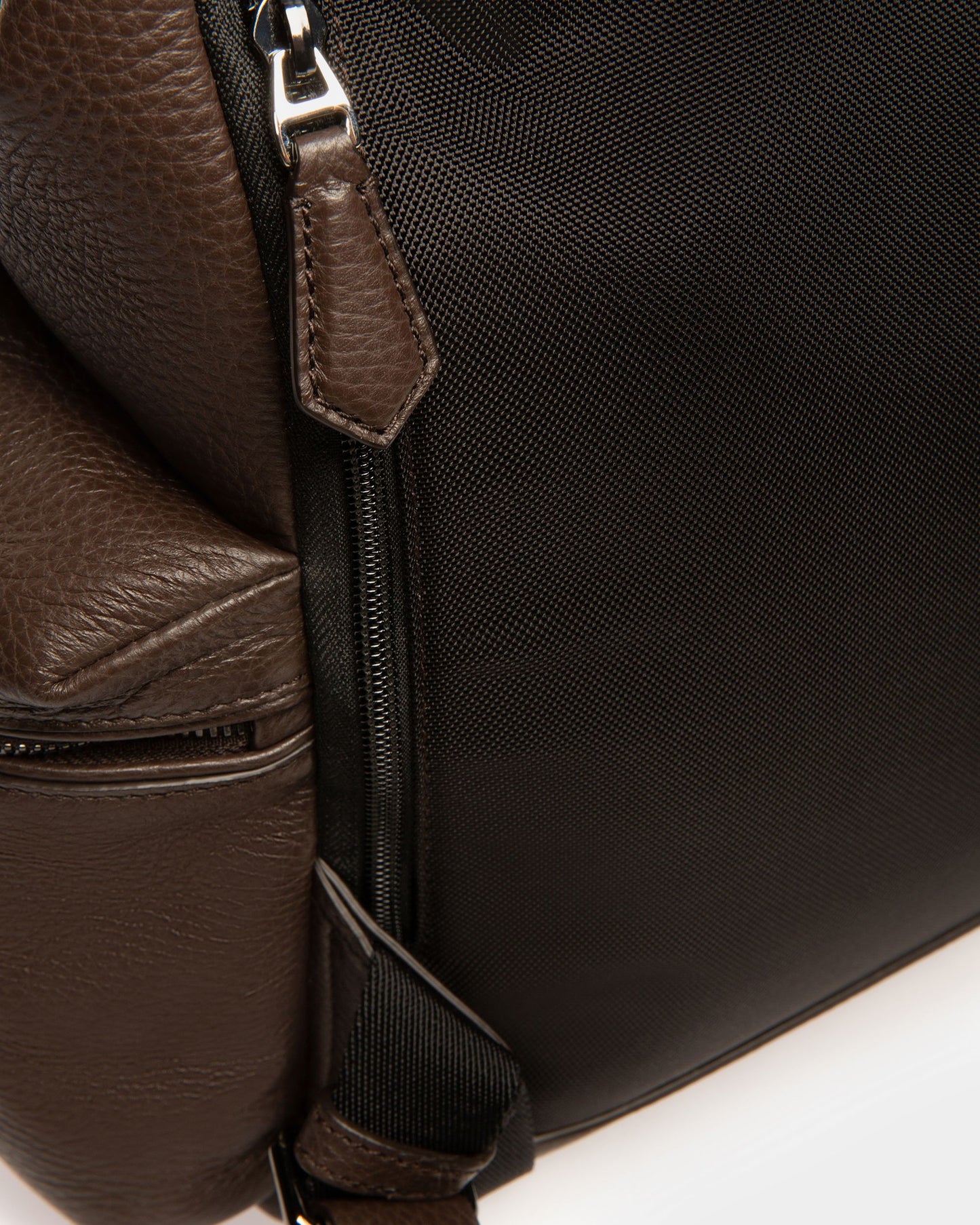 Cliford Leather Backpack In Ebony Brown