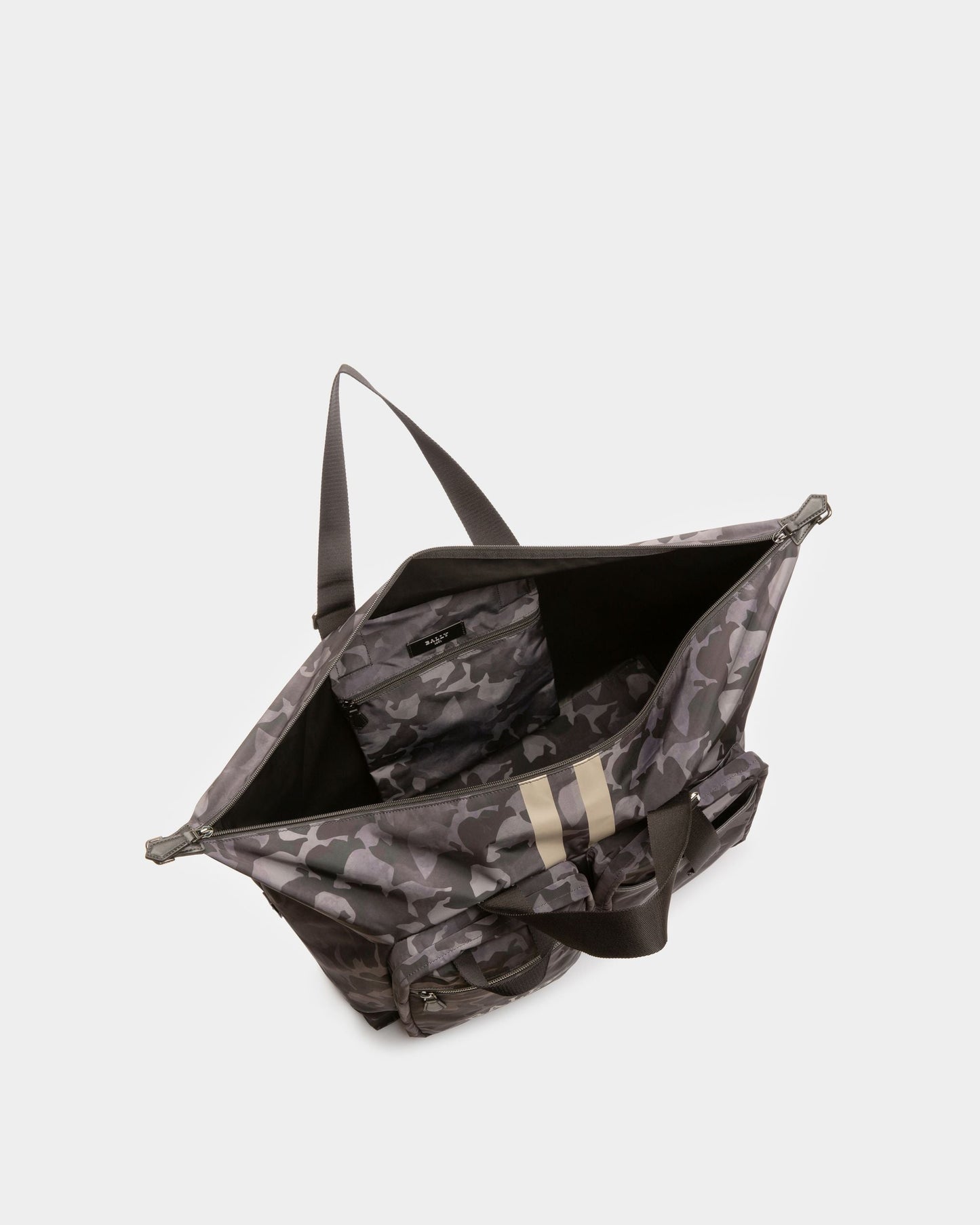 Fesder Nylon Weekender Bag In Black
