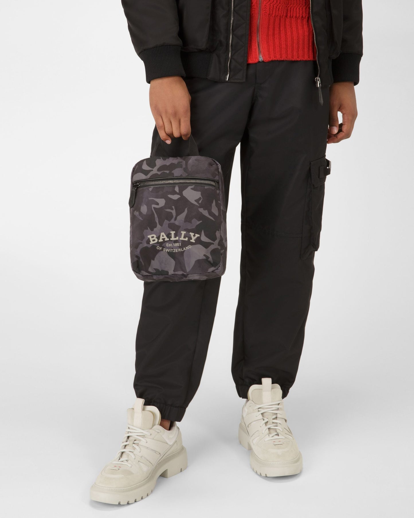 Fesder Nylon Weekender Bag In Black