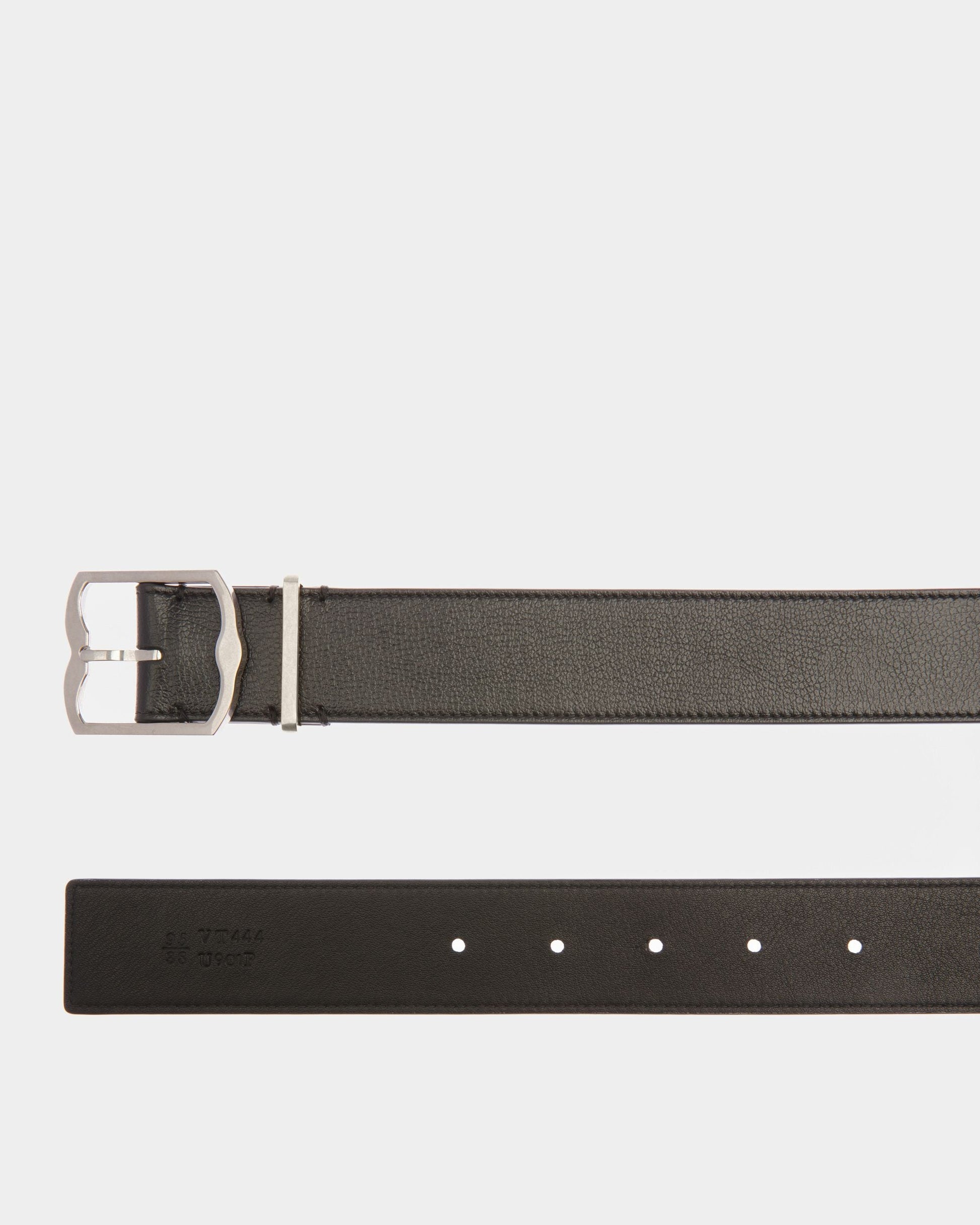 Emblem | Men's Belt | Black Leather | Bally | Still Life Detail