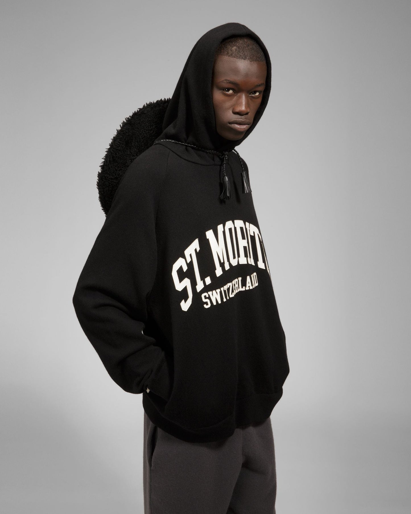 St Moritz Hoodie Cashmere Sweatshirt In Black