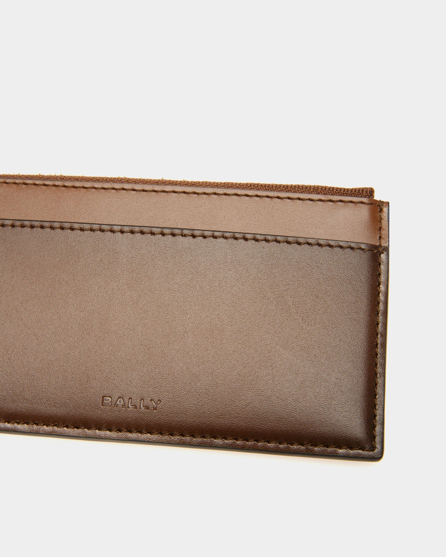 Speciale Card Holder | Men's Card Holder | Brown Leather | Bally | Still Life Detail