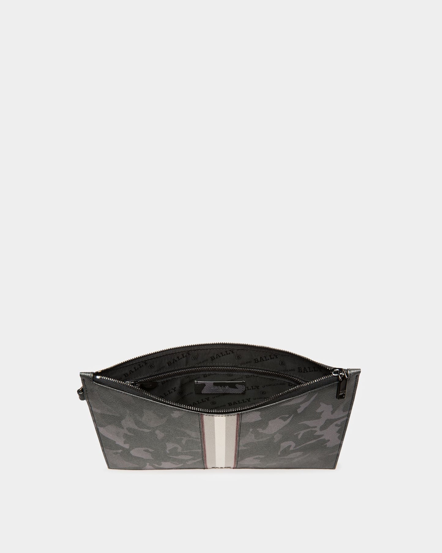 Benery Leather Necessaire In Black