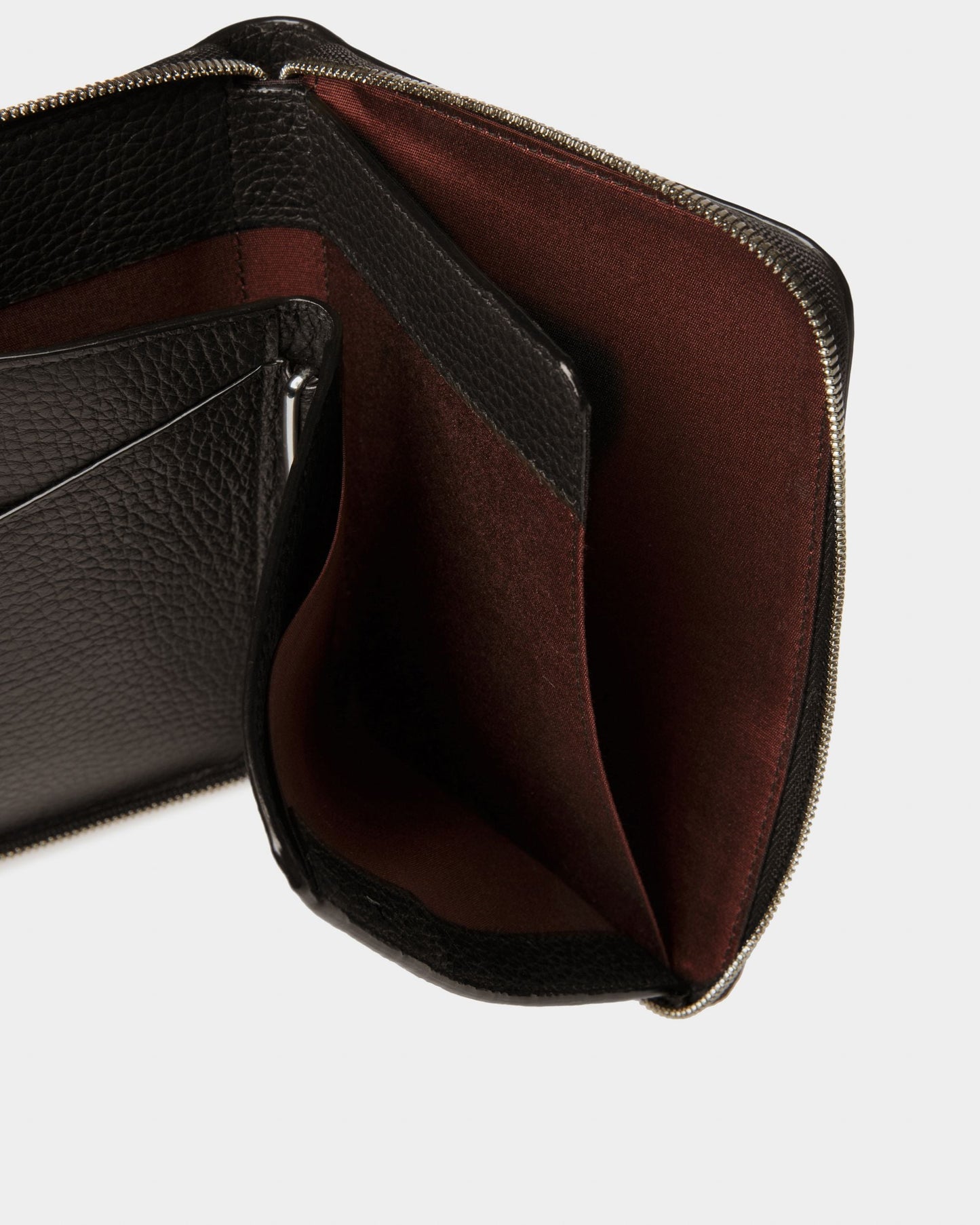 Serwyn Leather Travel Wallet In Black