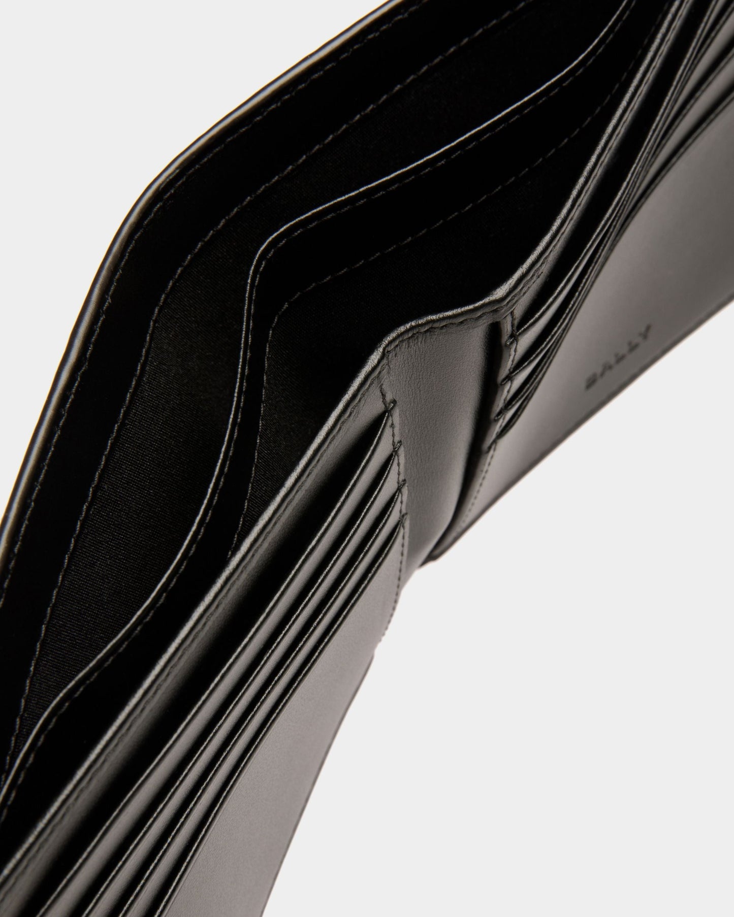 Lago Wallet In Brown Leather