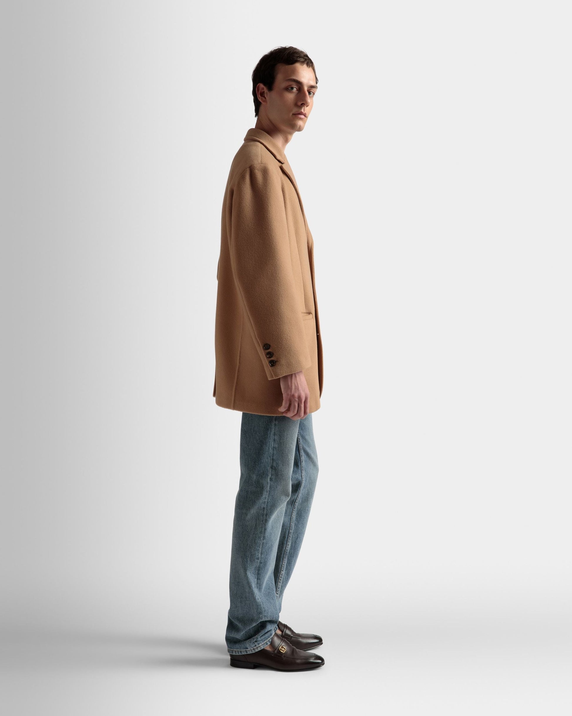 Single Breasted Jacket | Men's Outerwear | Camel Cashmere Wool Mix | Bally | On Model 3/4 Front