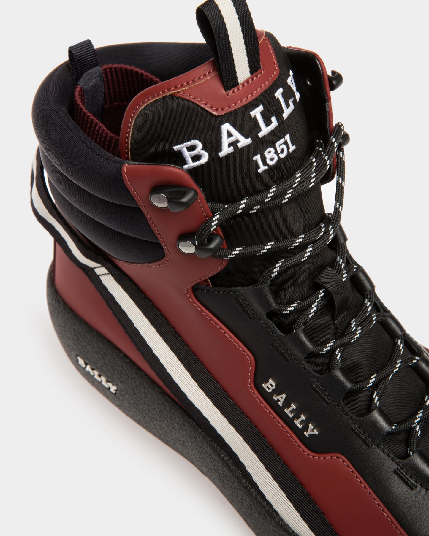 Clyde Leather Snow Boots In Black & Heritage Red