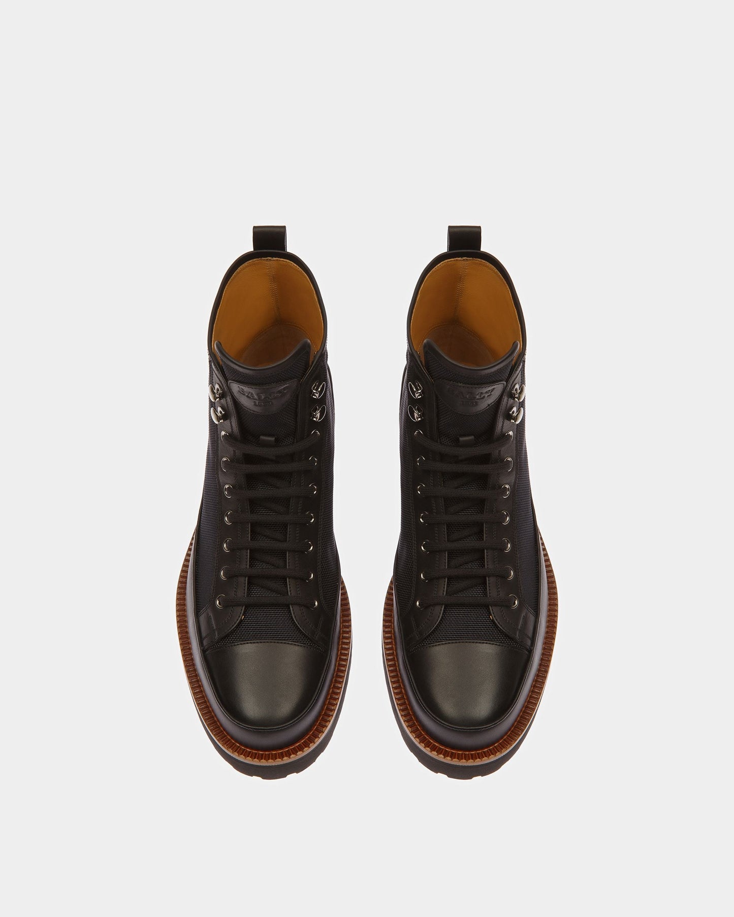 Nortis Leather