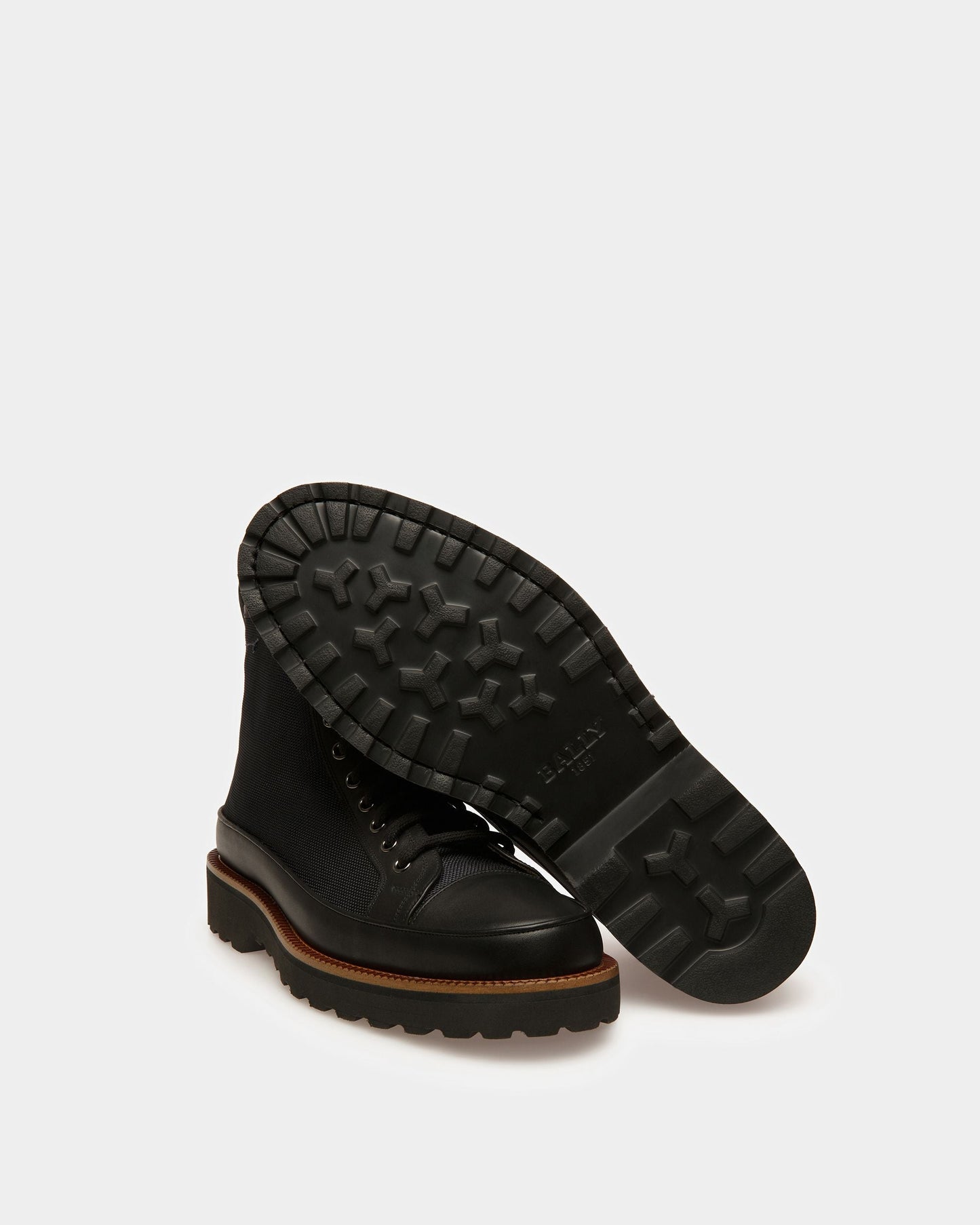 Nortis Leather
