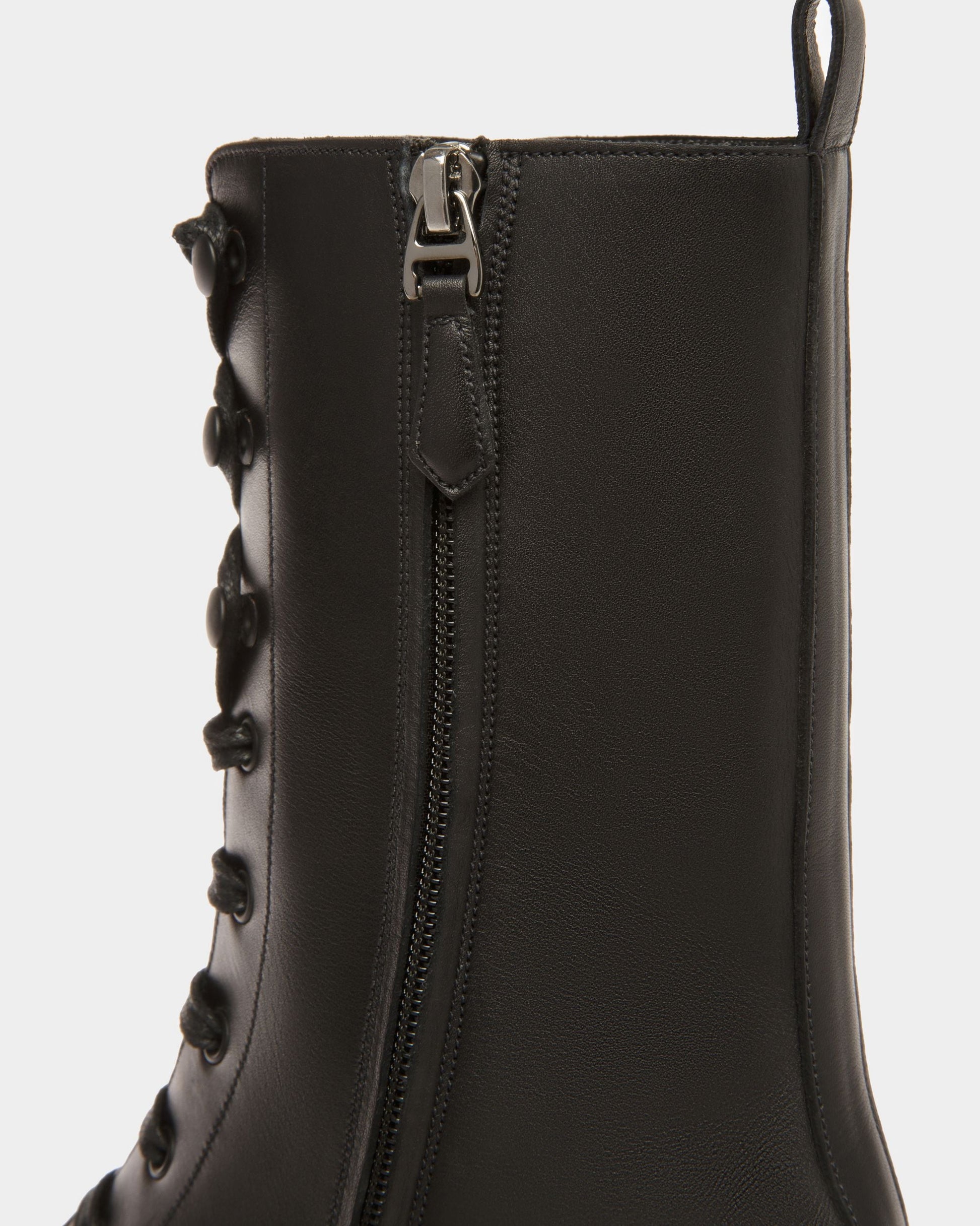 Novarno | Men's Boots | Black Leather | Bally | Still Life Detail