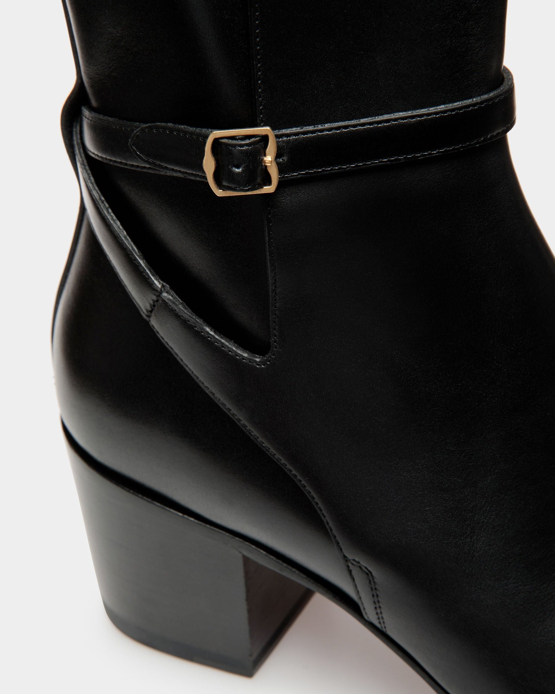 Villy | Men's Boots |Black Leather | Bally | Still Life Detail