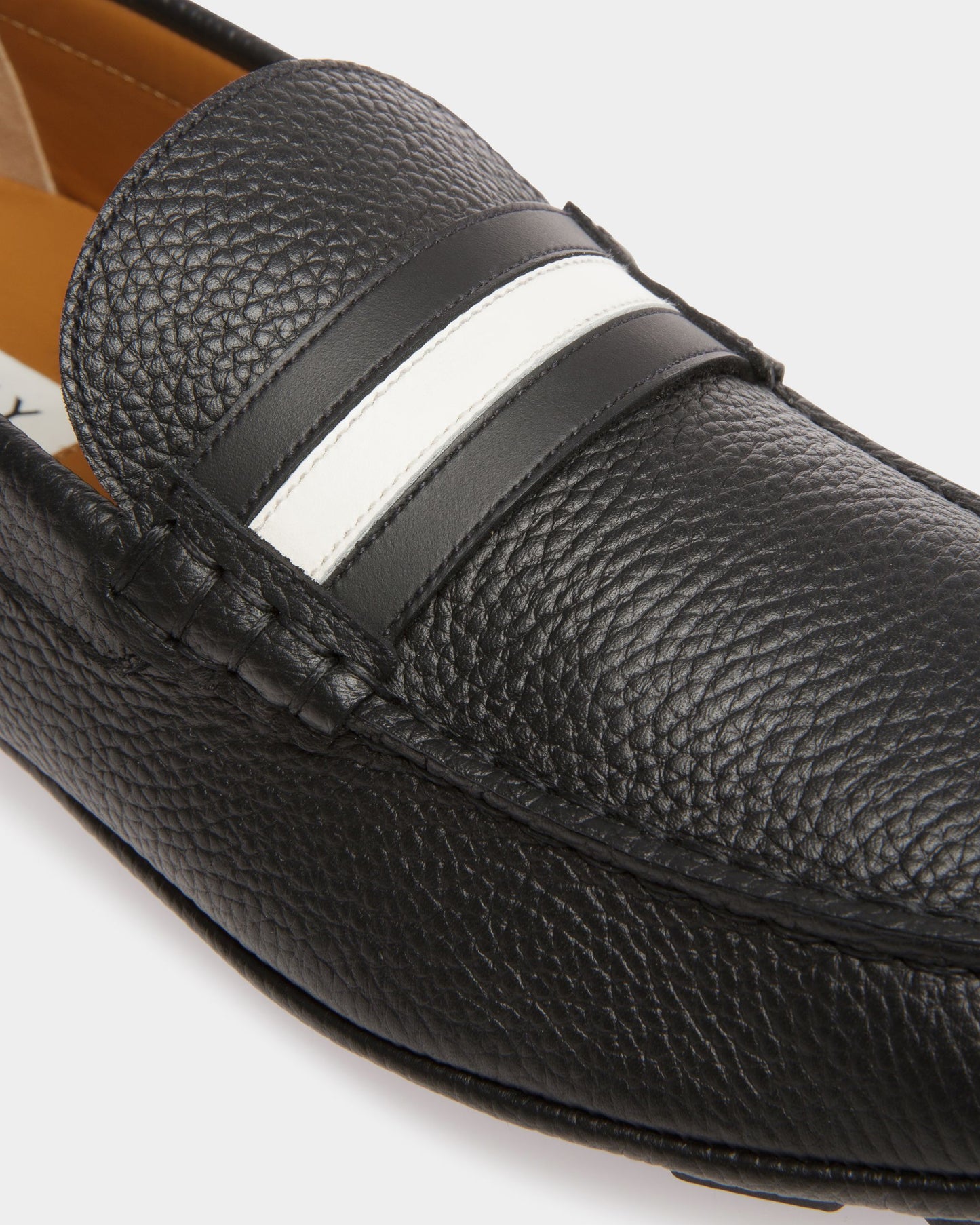 Karlos | Men's Drivers | Black Leather | Bally | Still Life Detail