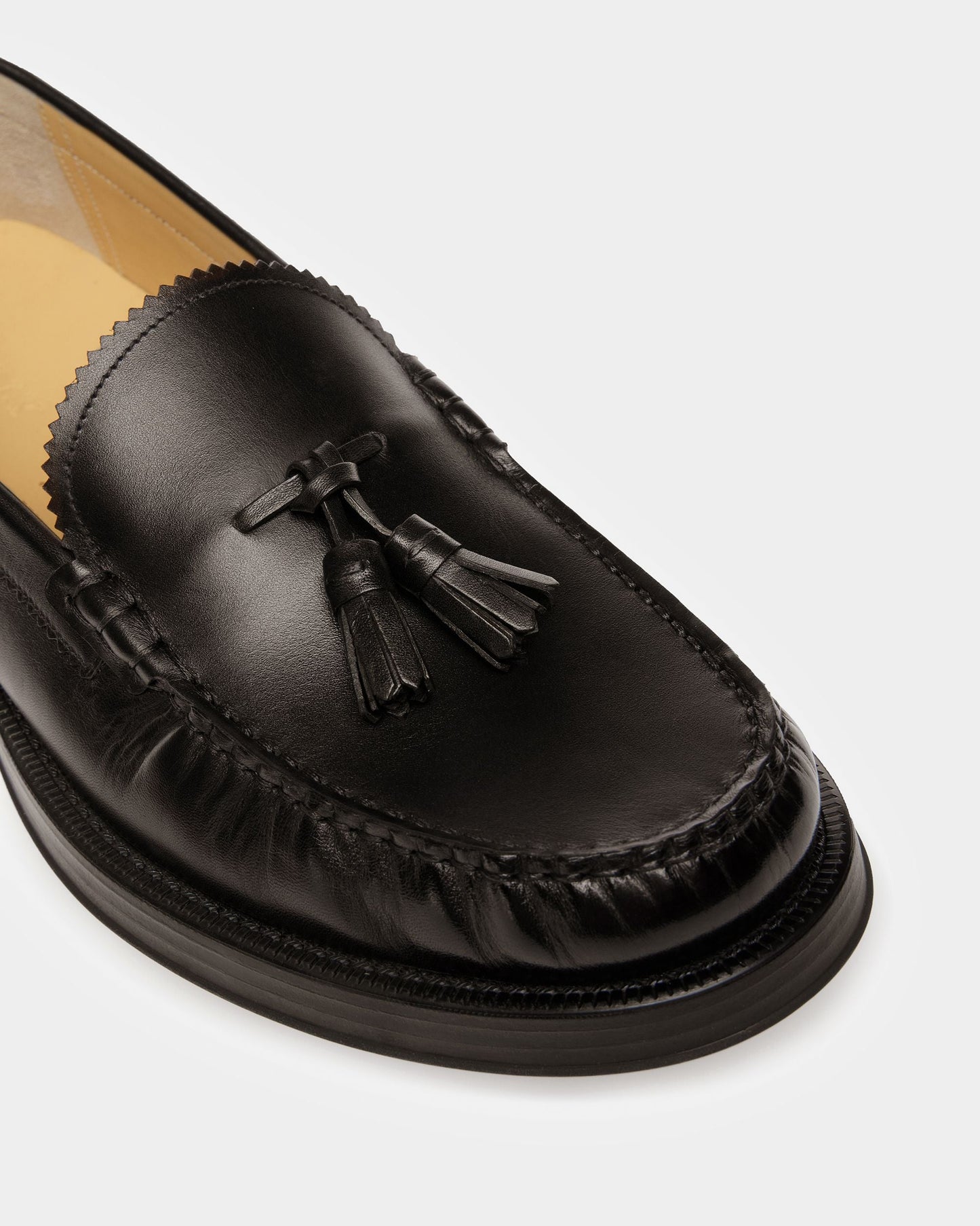 Resel Leather Moccasins In Black