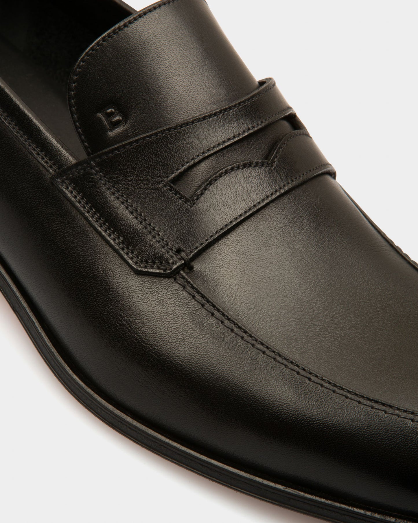 Webb Leather Loafers In Black