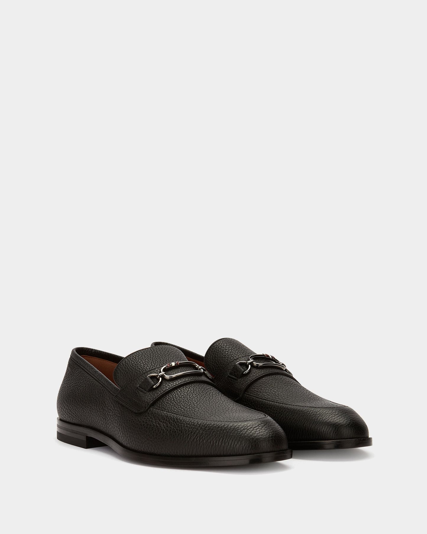 Loafer in Black Grained Leather
