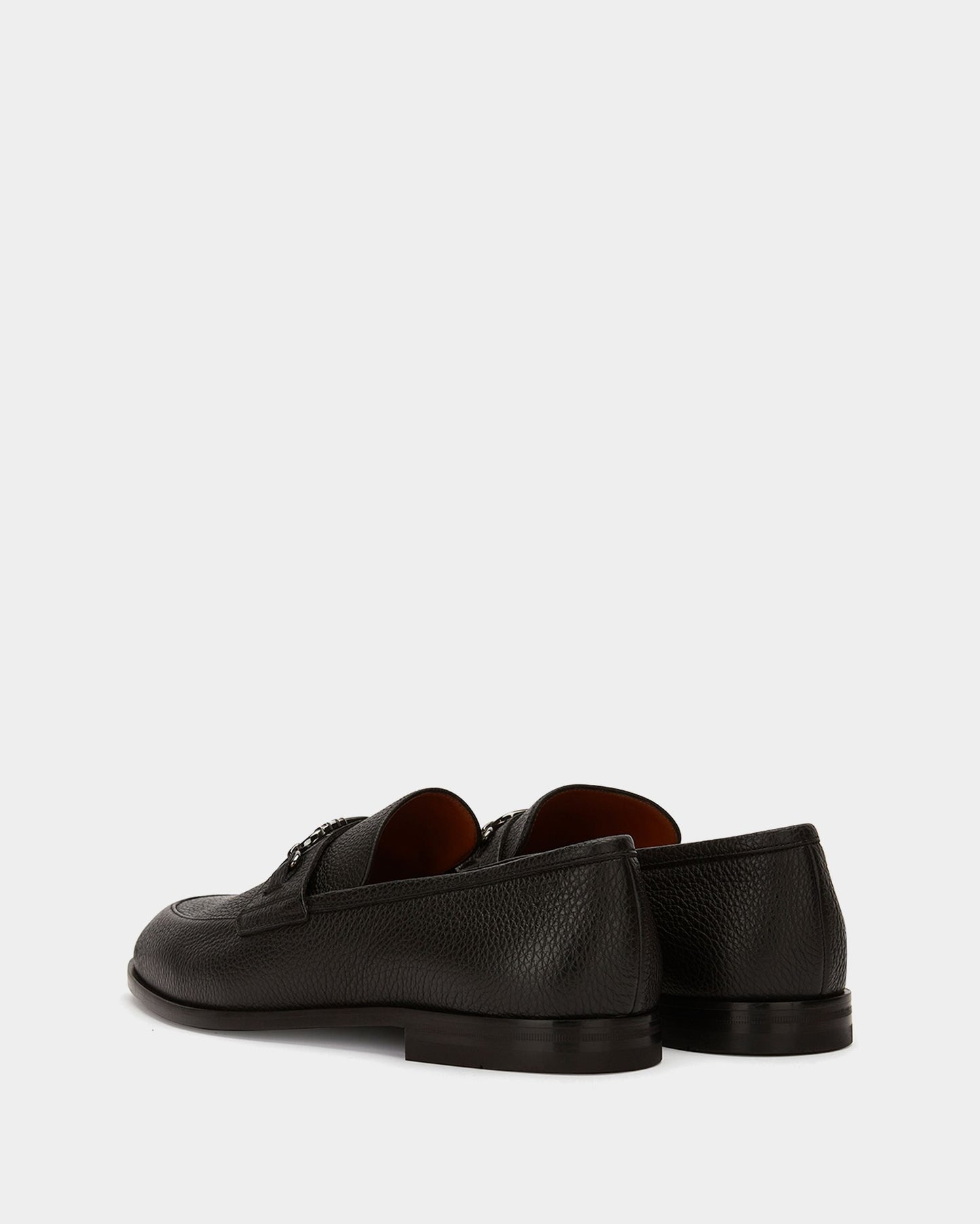 Loafer in Black Grained Leather
