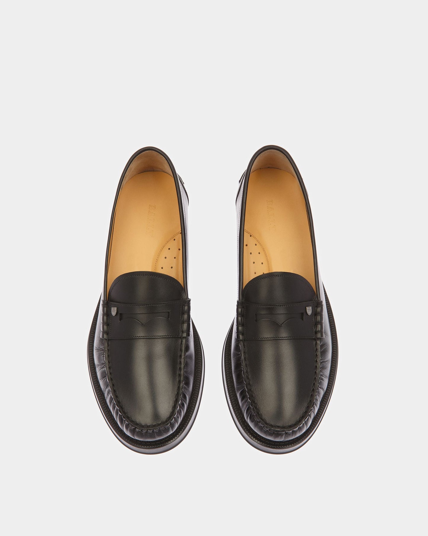 Roody Leather Moccasins In Black