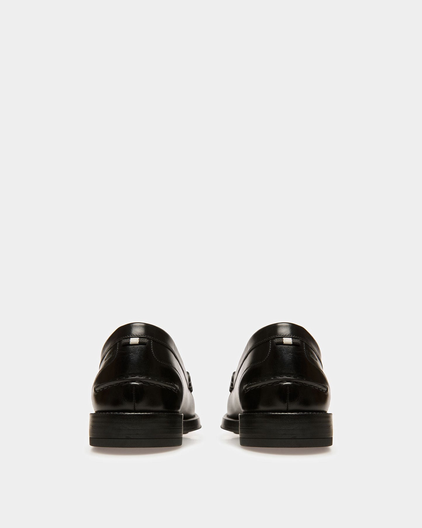 Roody Leather Moccasins In Black