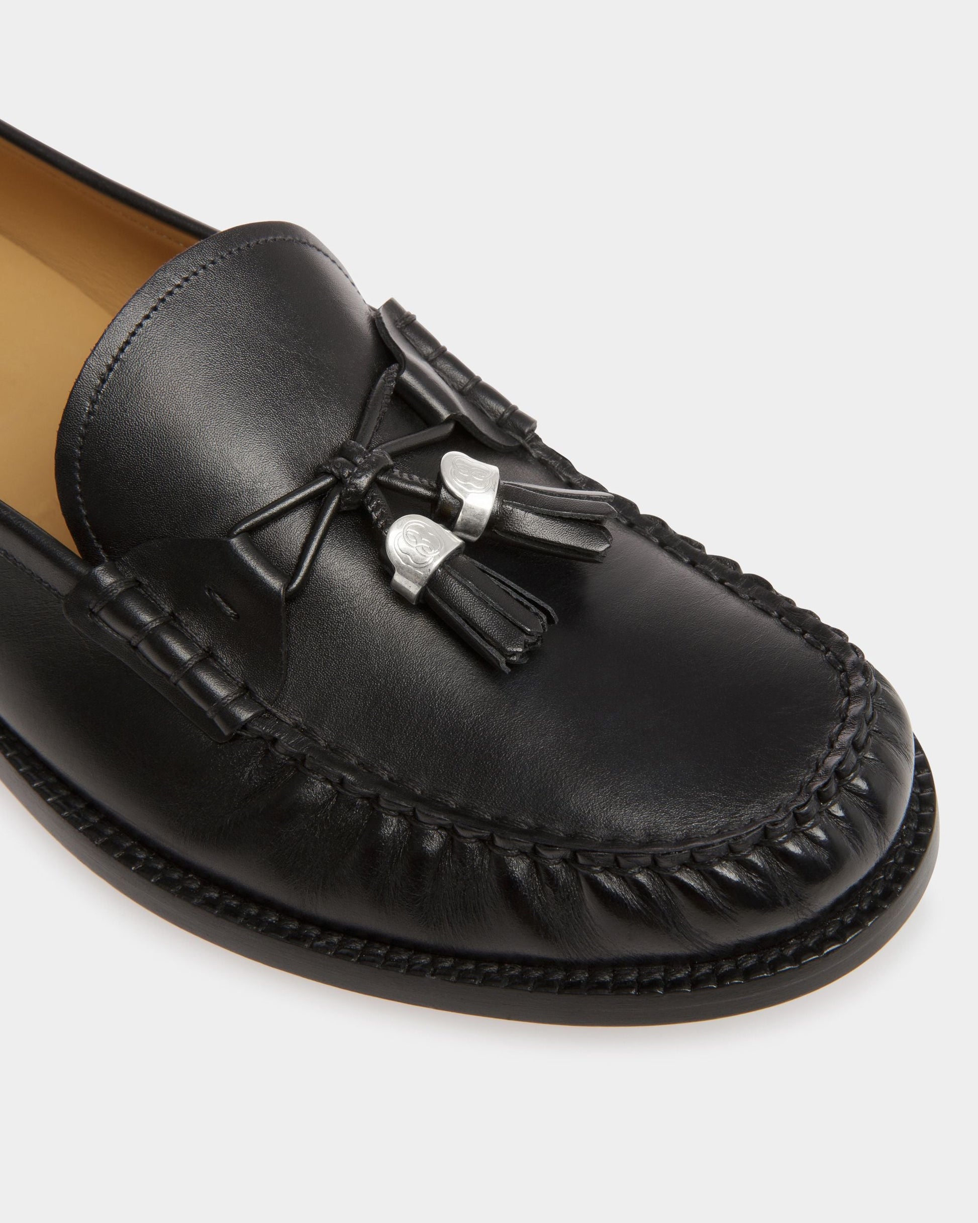 Ribald | Men's Mocassins | Black Leather | Bally | Still Life Detail