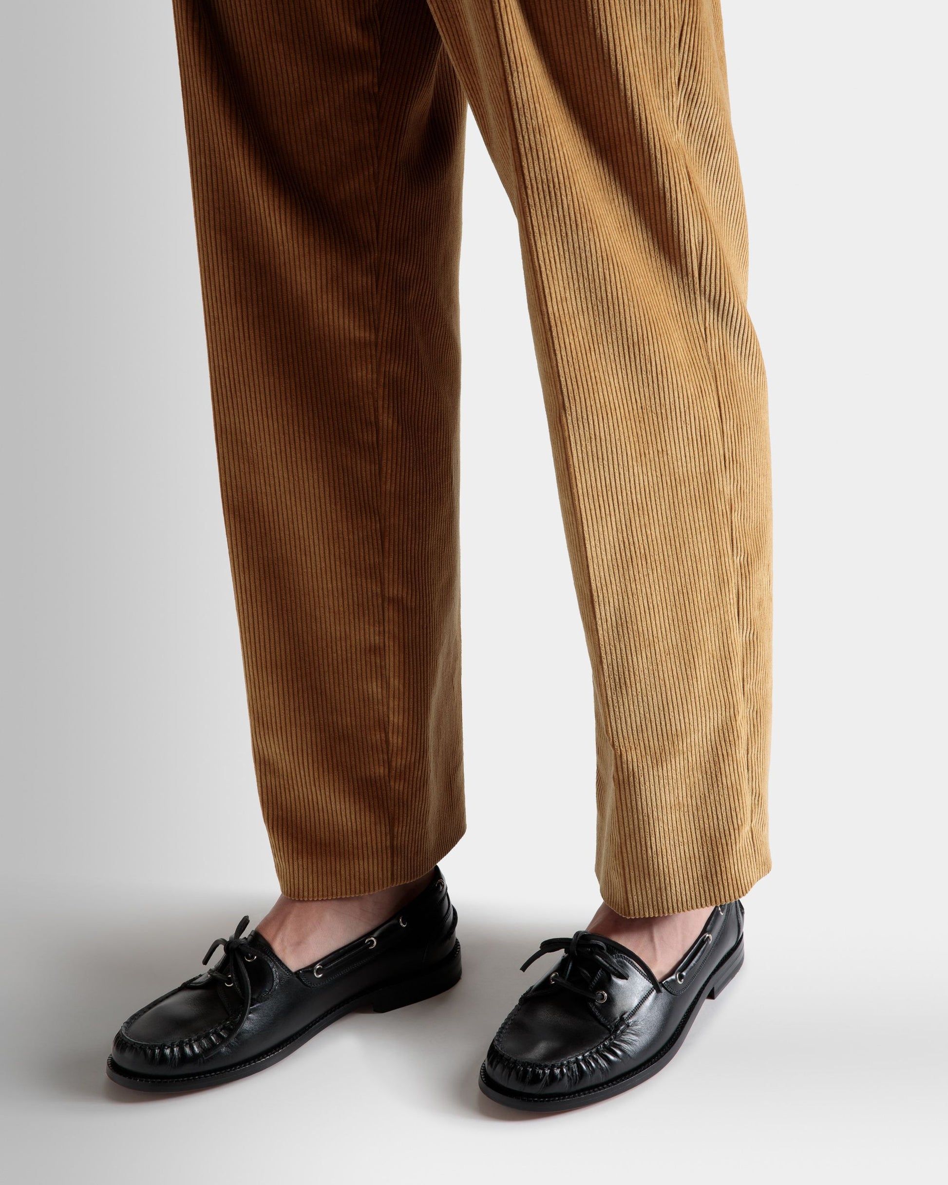 Rimion | Men's Mocassins | Black Leather | Bally | On Model Close Up