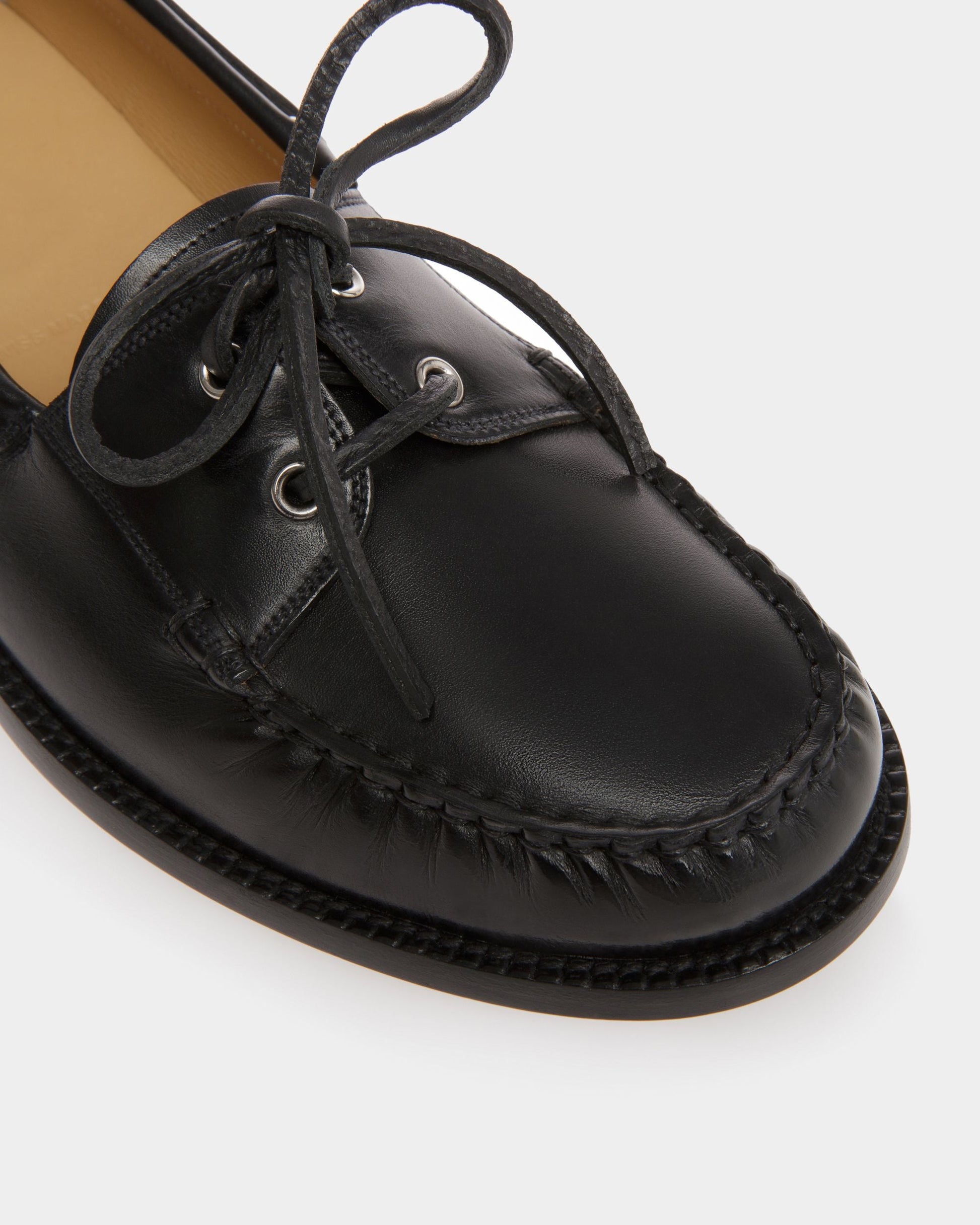 Rimion | Men's Mocassins | Black Leather | Bally | Still Life Detail