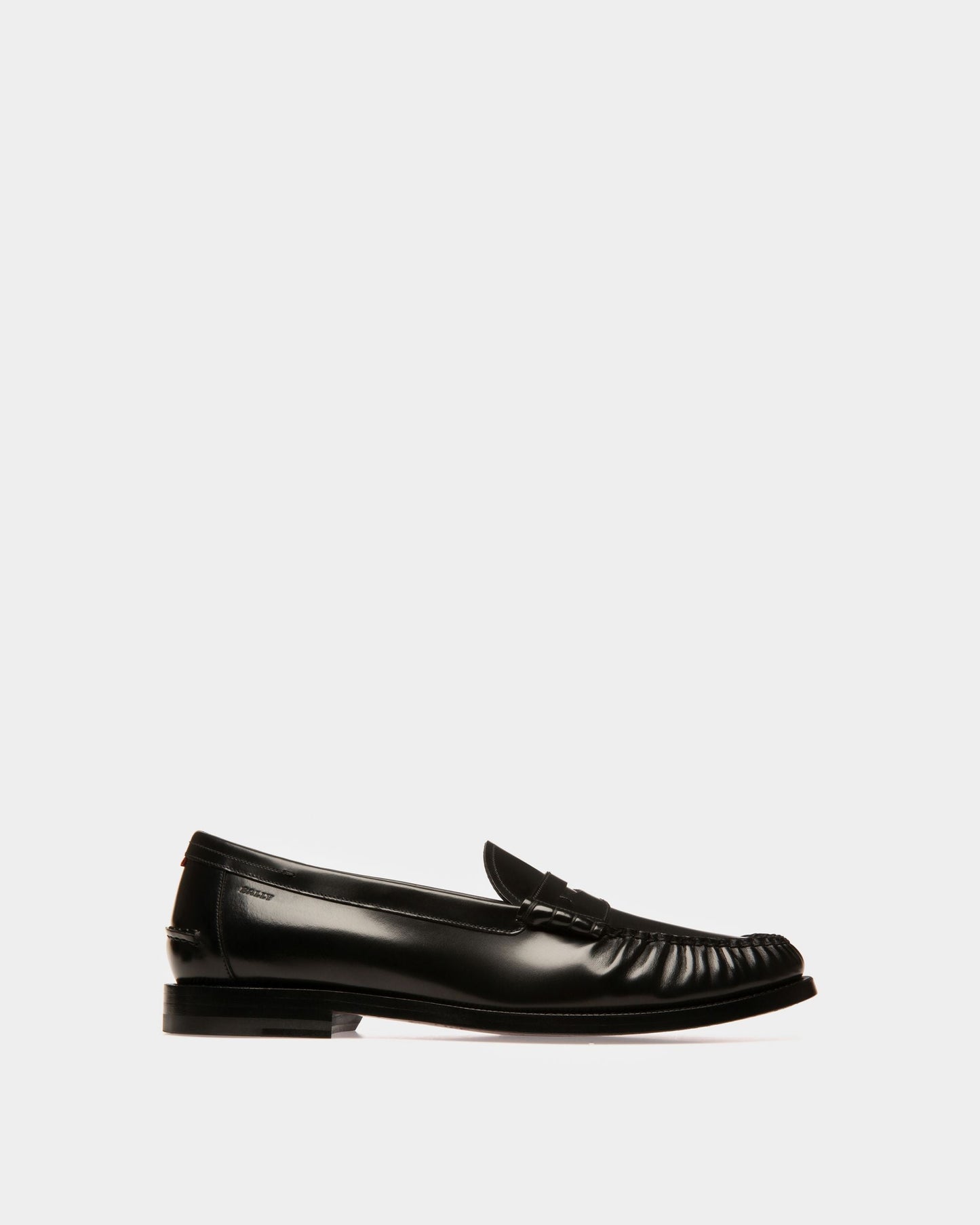 Coelo Leather Moccasins In Black