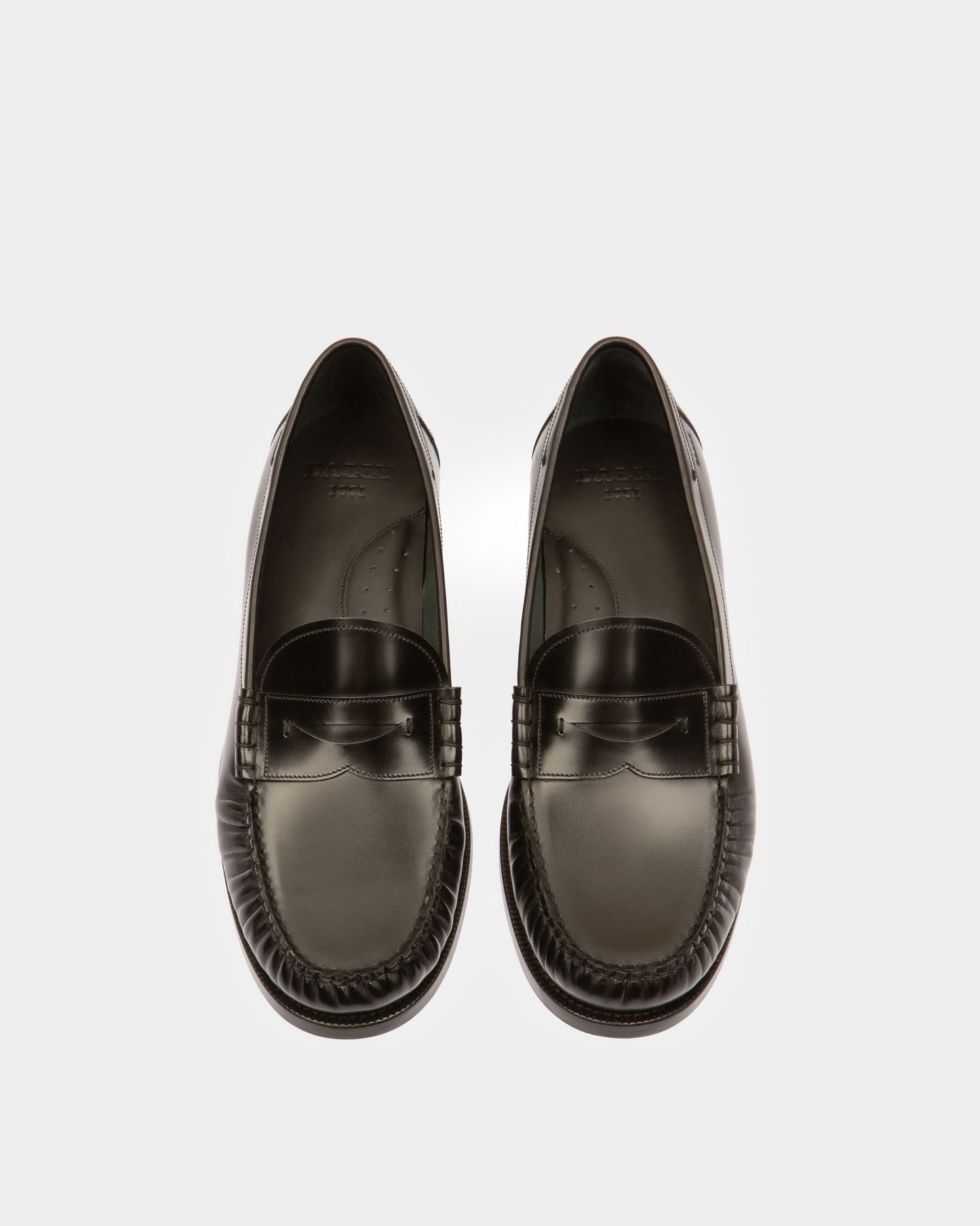 Coelo Leather Moccasins In Black