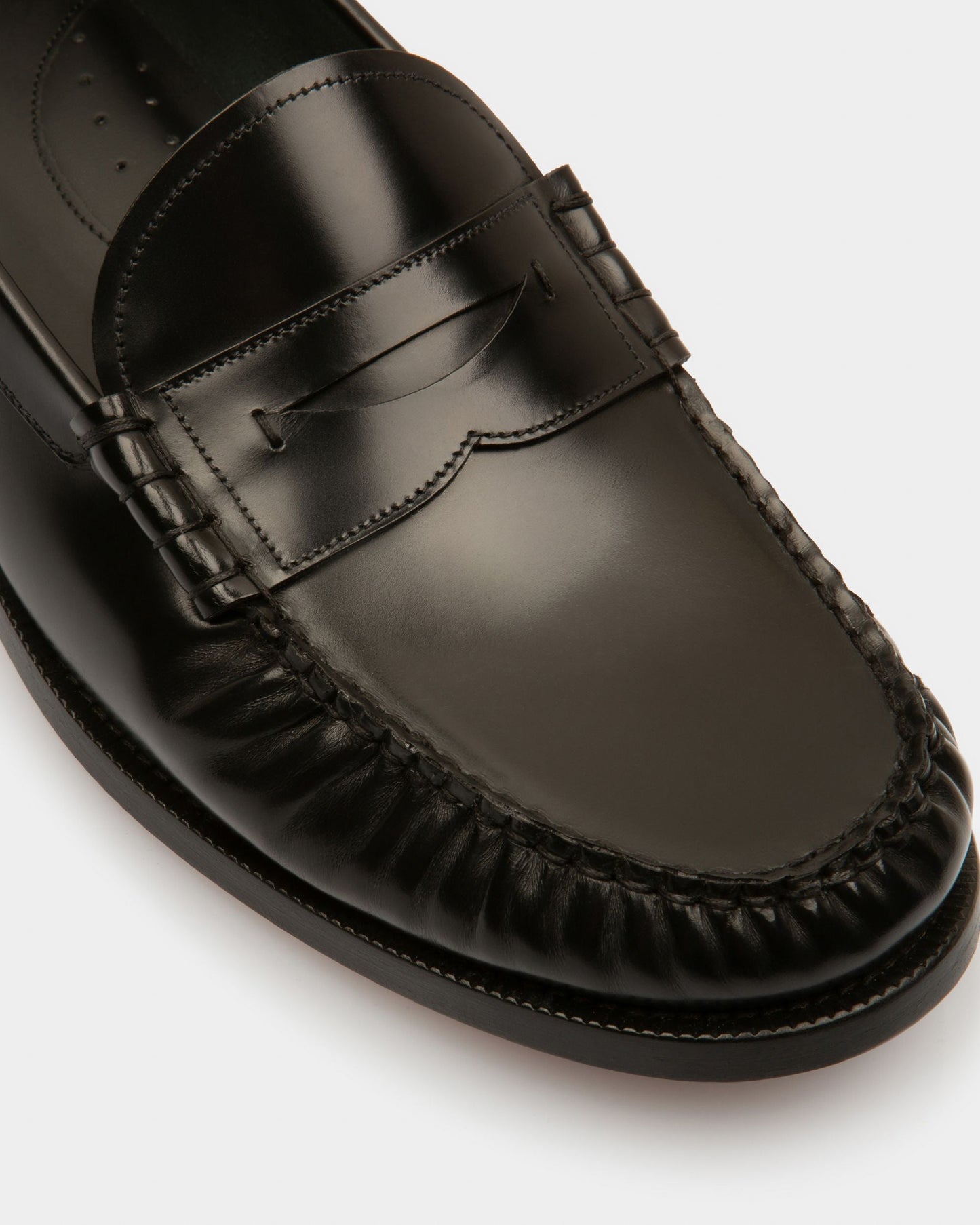 Coelo Leather Moccasins In Black