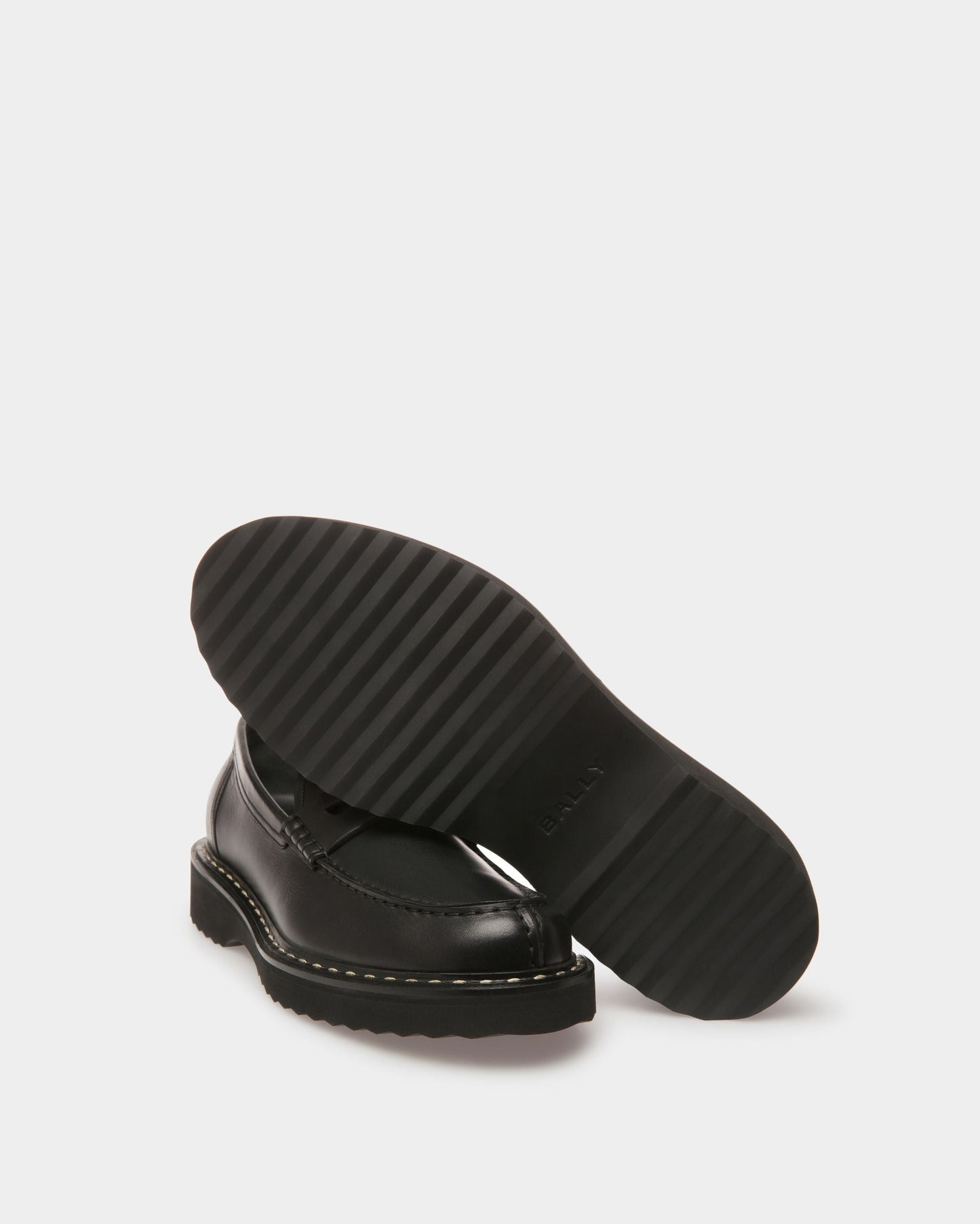 Neasden Loafers In Black Leather