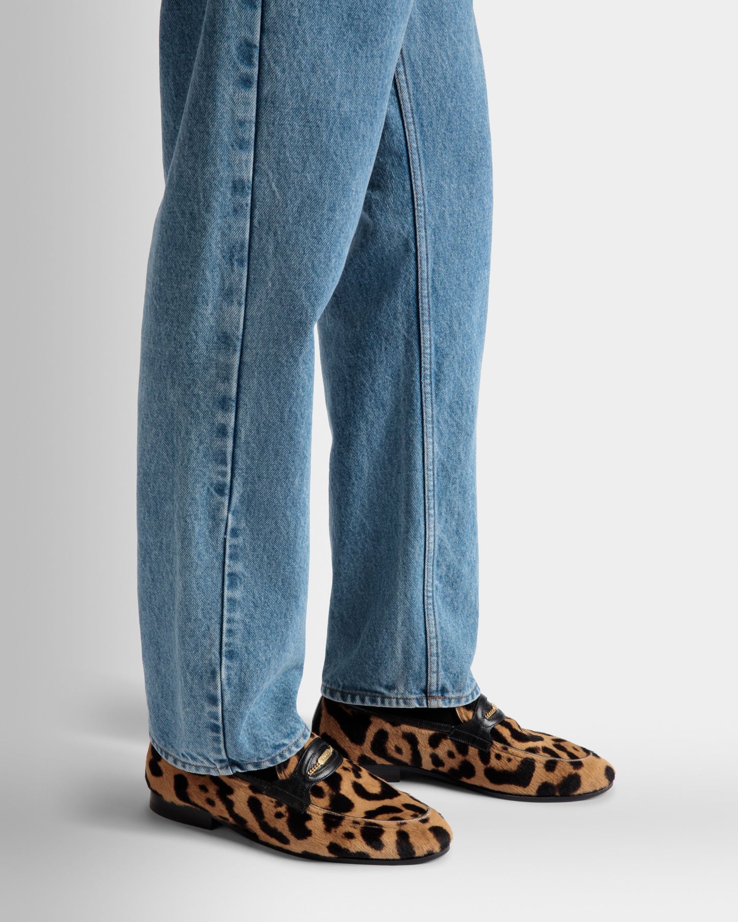 Pesek | Men's Loafers | Brown Leather | Bally | On Model Close Up