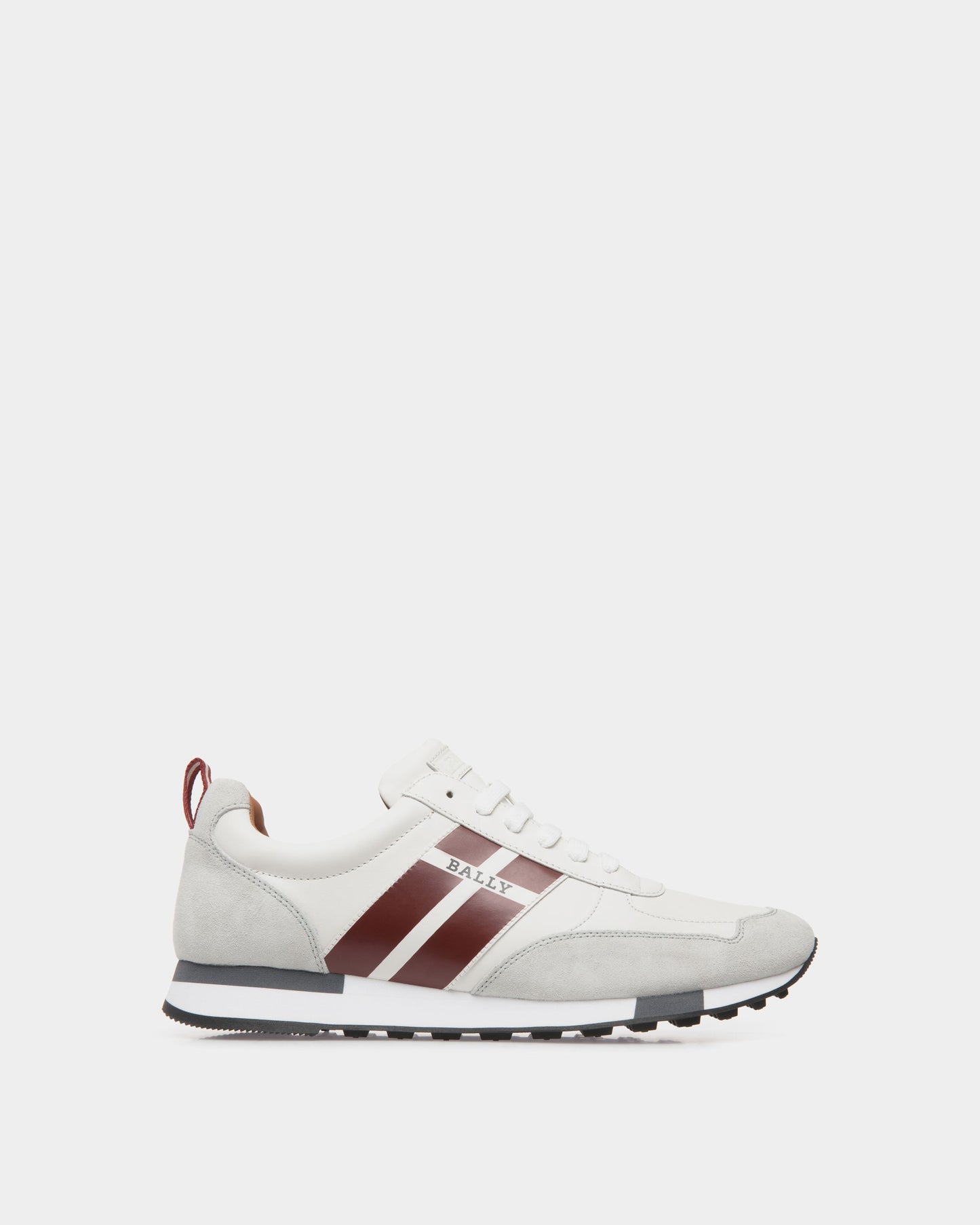 Sneaker in White Leather