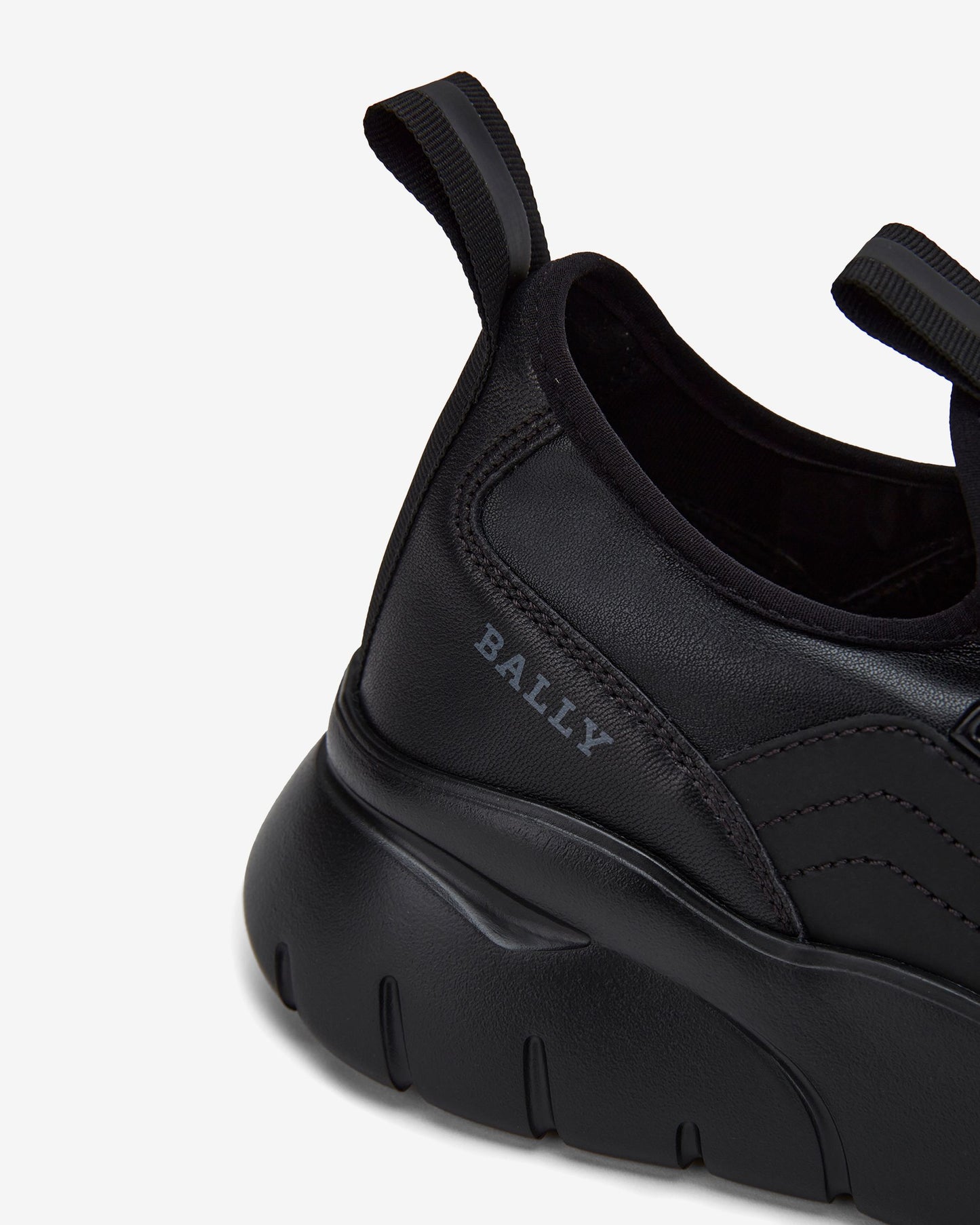 Sneaker in Black Leather