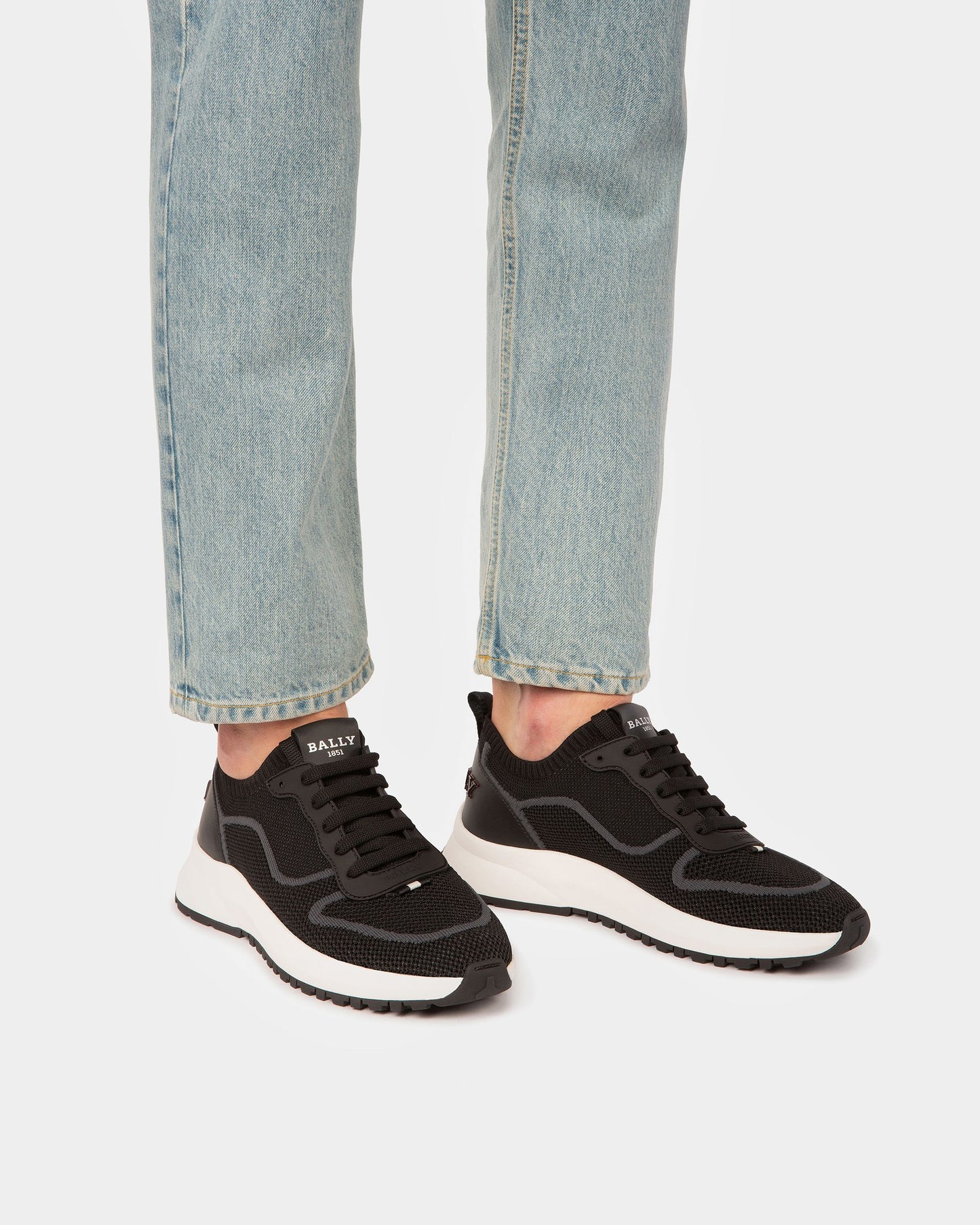 Davyn Mesh And Leather Sneakers In Black