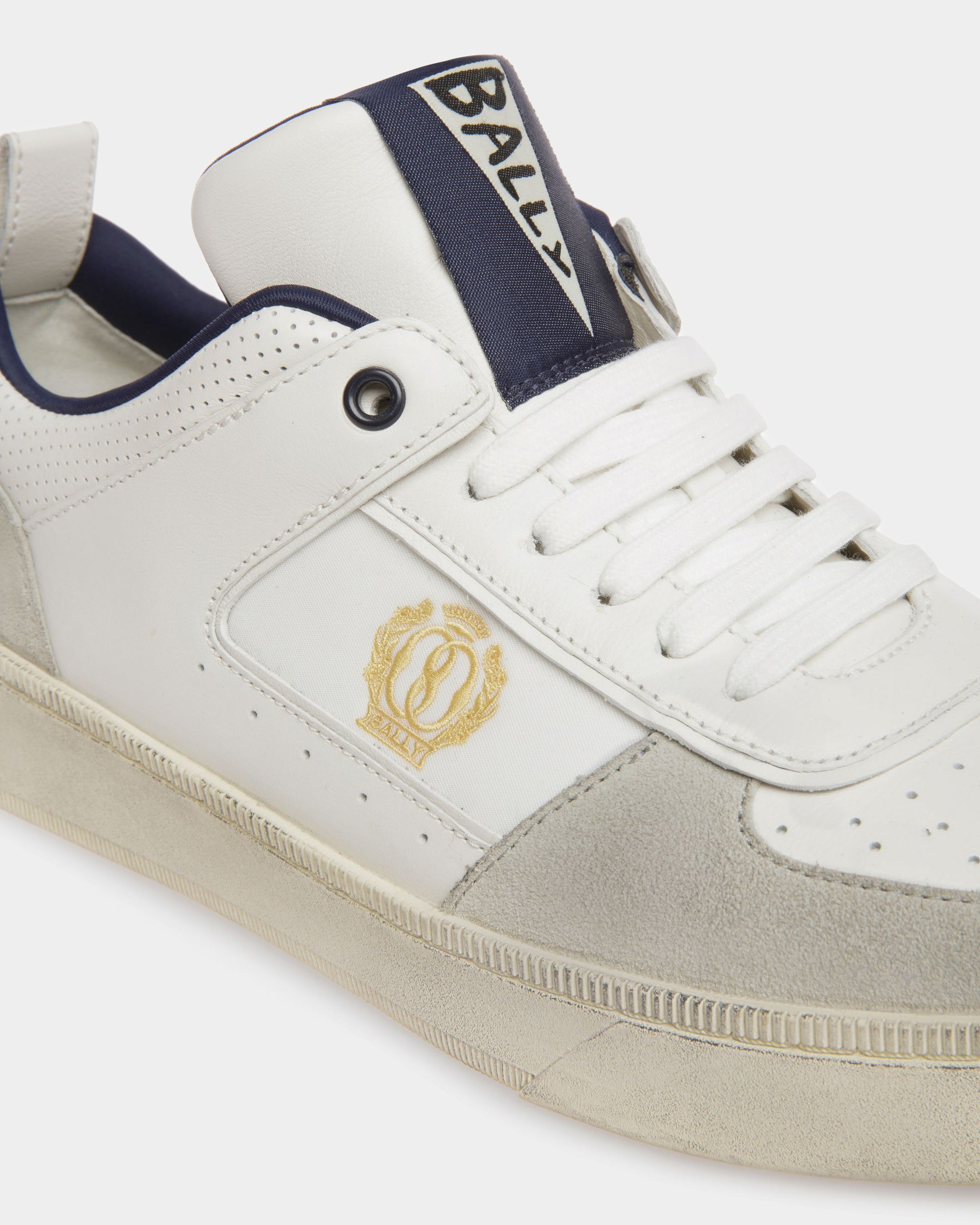 Riweira | Men's Sneakers | Dusty White And Midnight Leather And Fabric | Bally | Still Life Detail