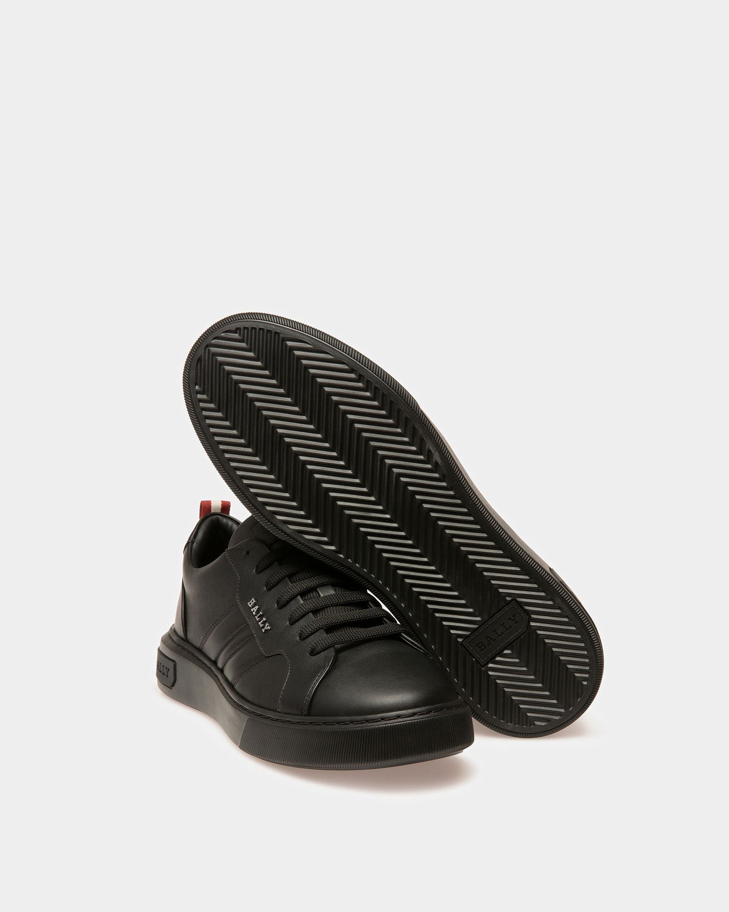 Maxim Leather Sneakers In Black
