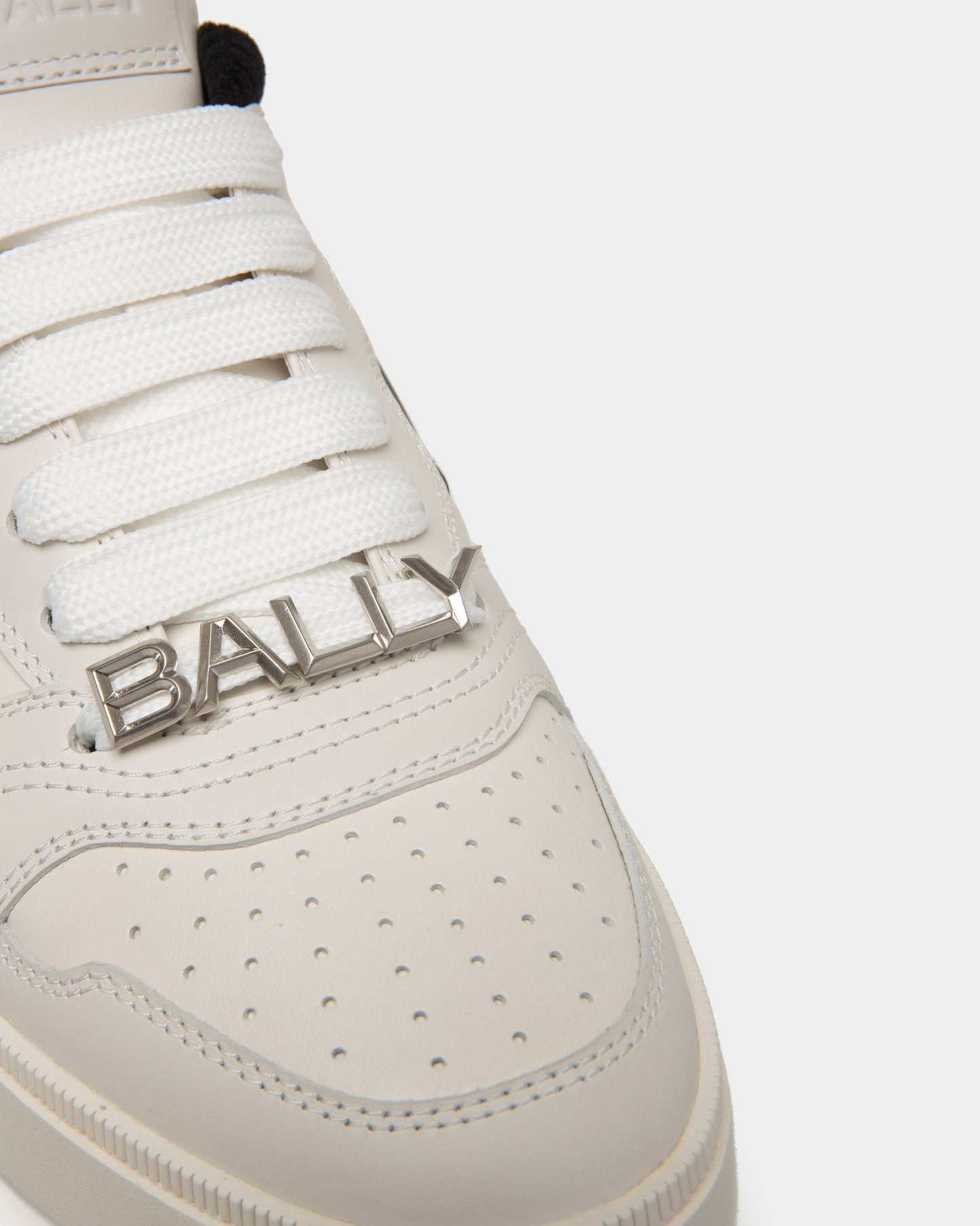 Raise | Men's Sneaker in White Leather | Bally | Still Life Detail