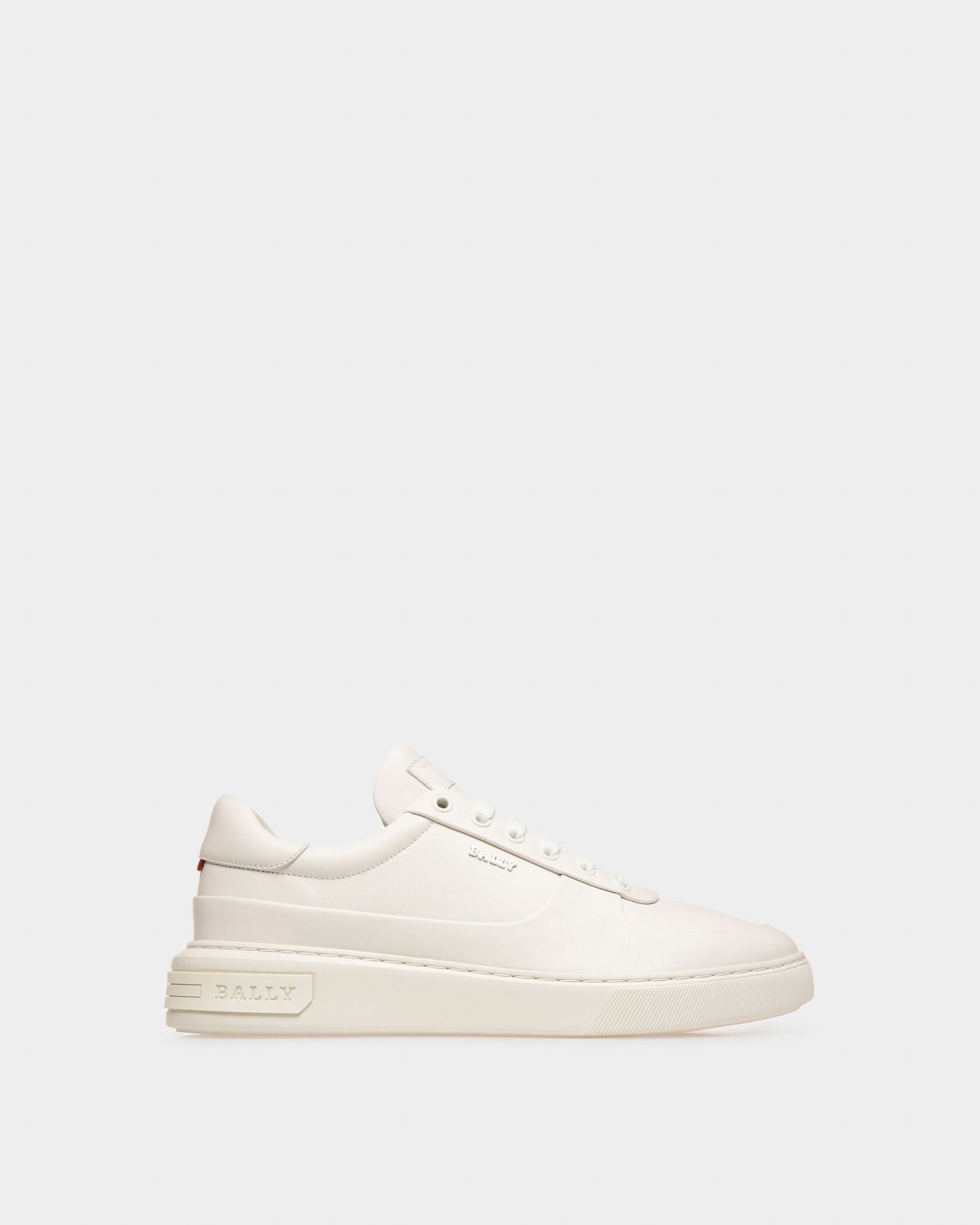 Manny Leather Sneakers In White