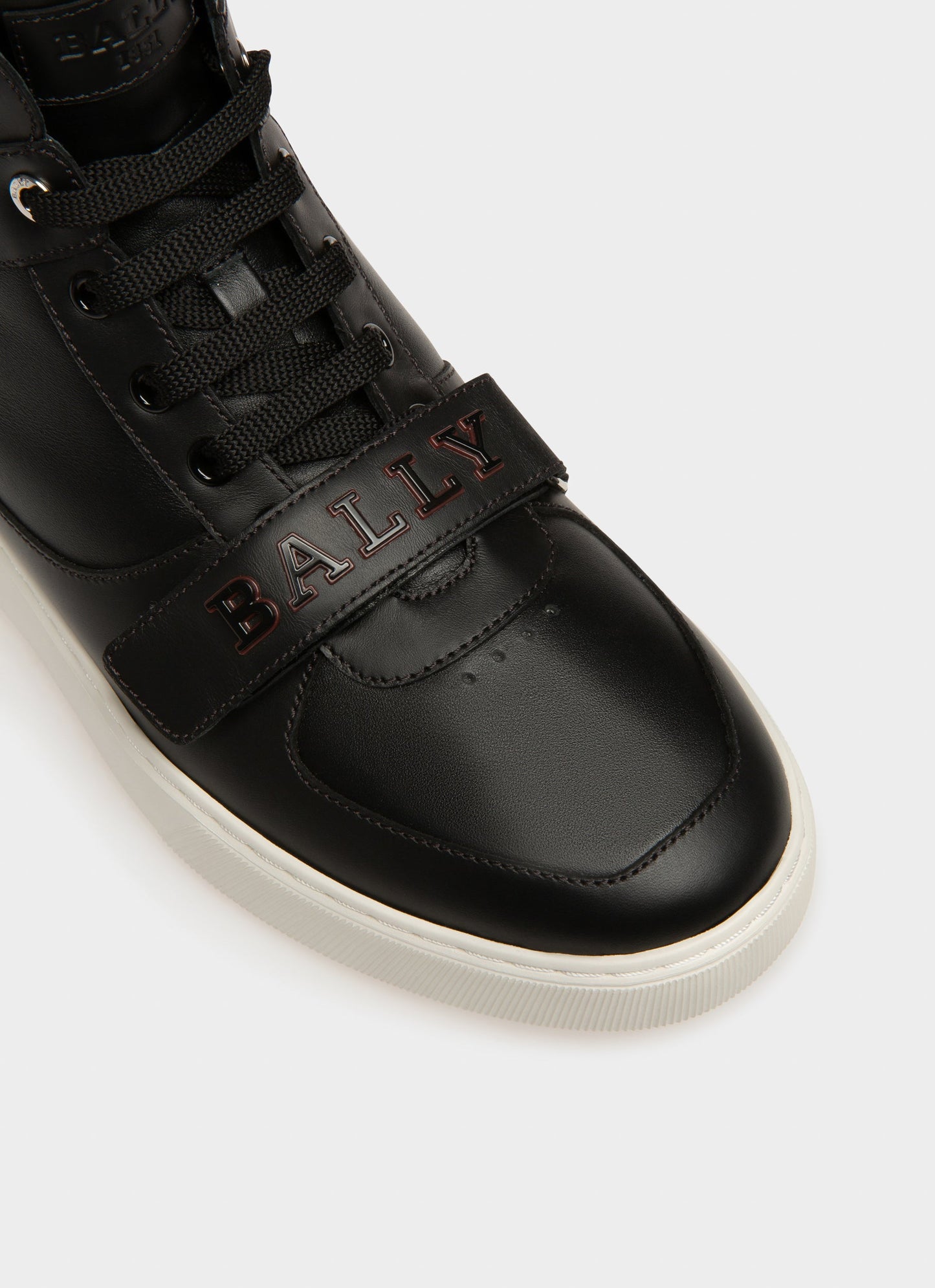 Merryk Leather Sneakers In Black