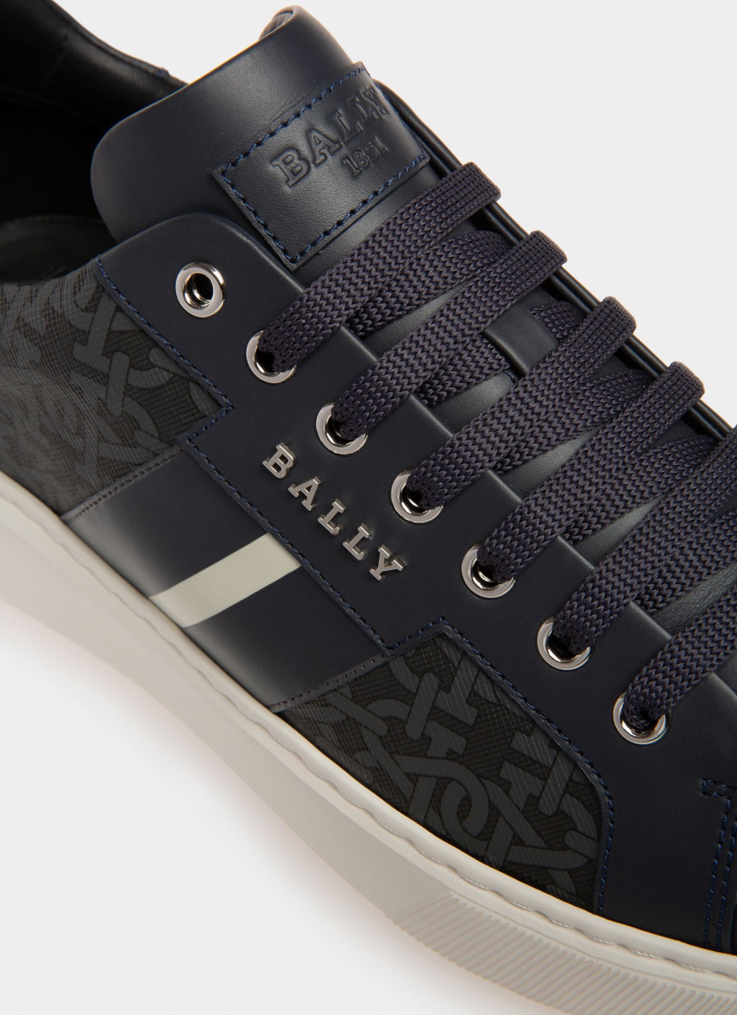 Myron Cotton Mix & Leather Sneakers In Grey & Navy
