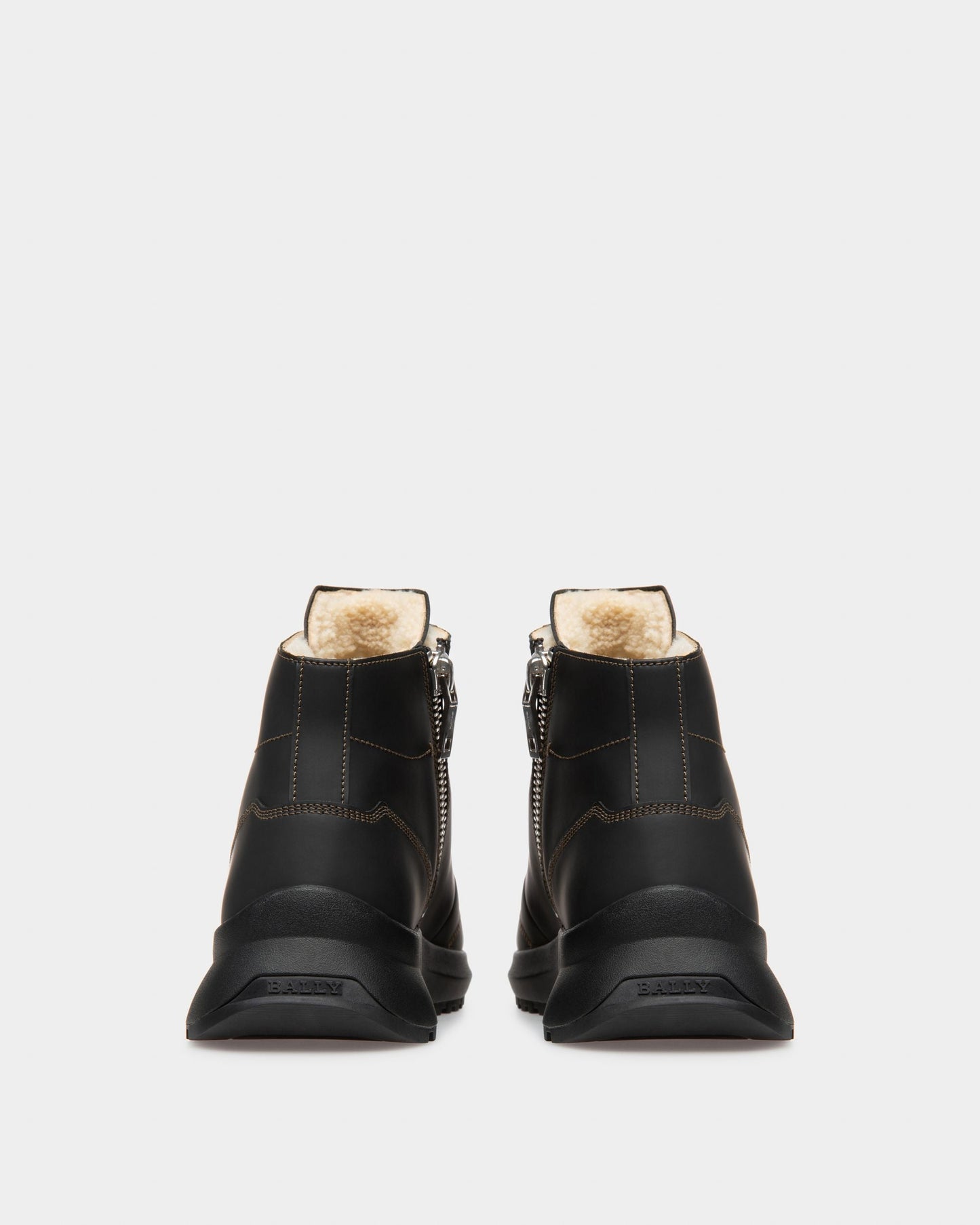 Darrel Leather Sneakers In Black