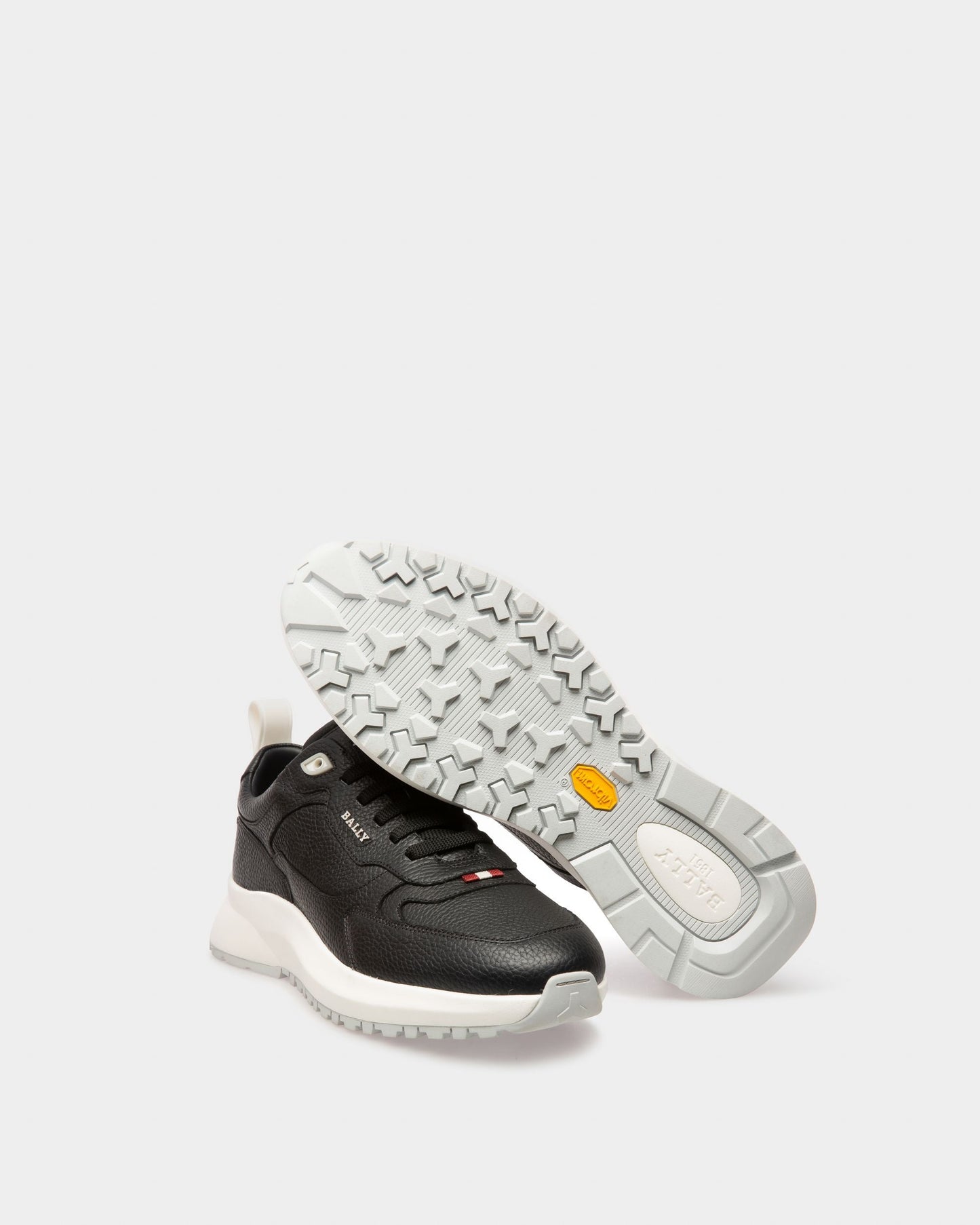 Dave Leather Sneakers In Black