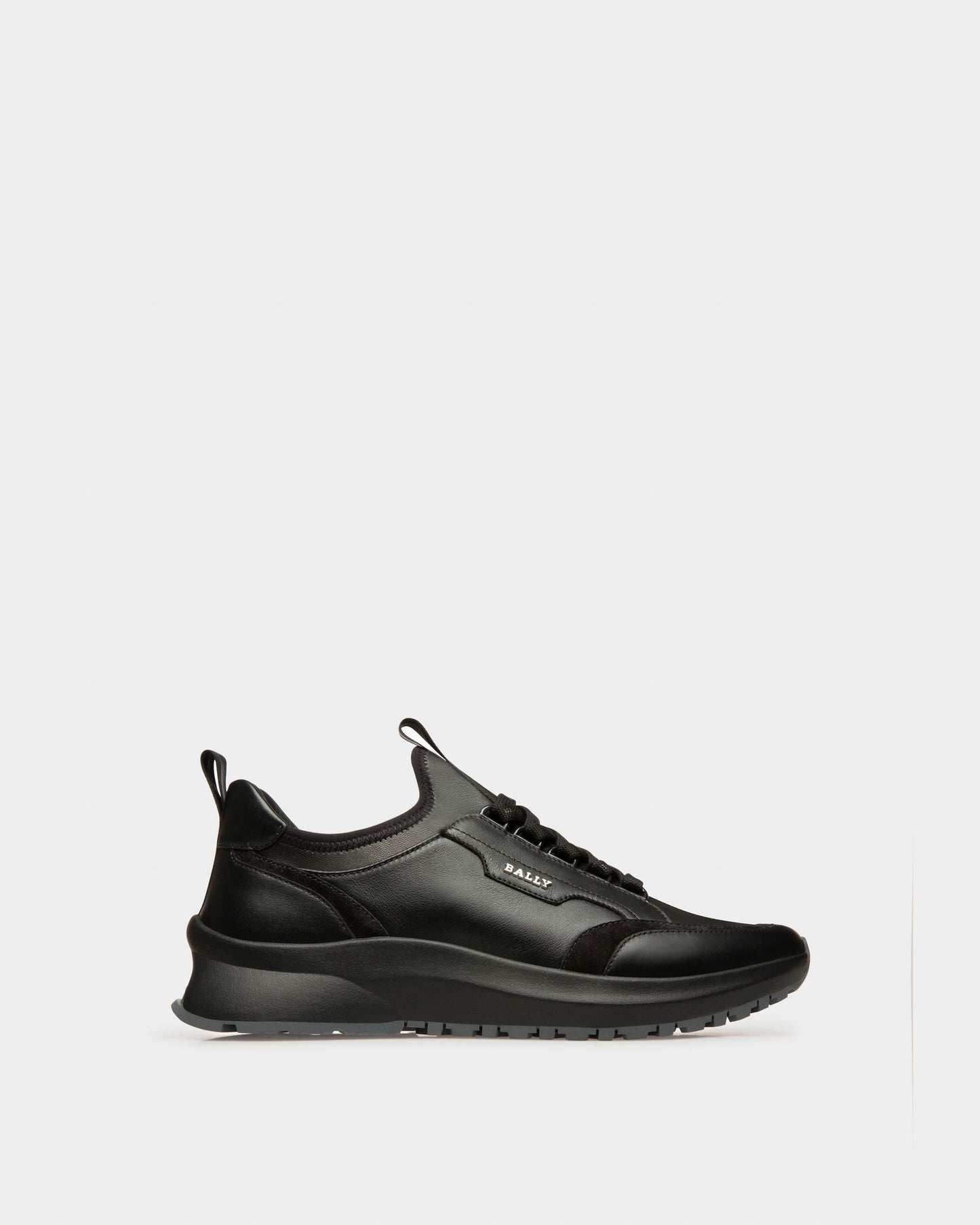Deven Leather Sneakers In Black