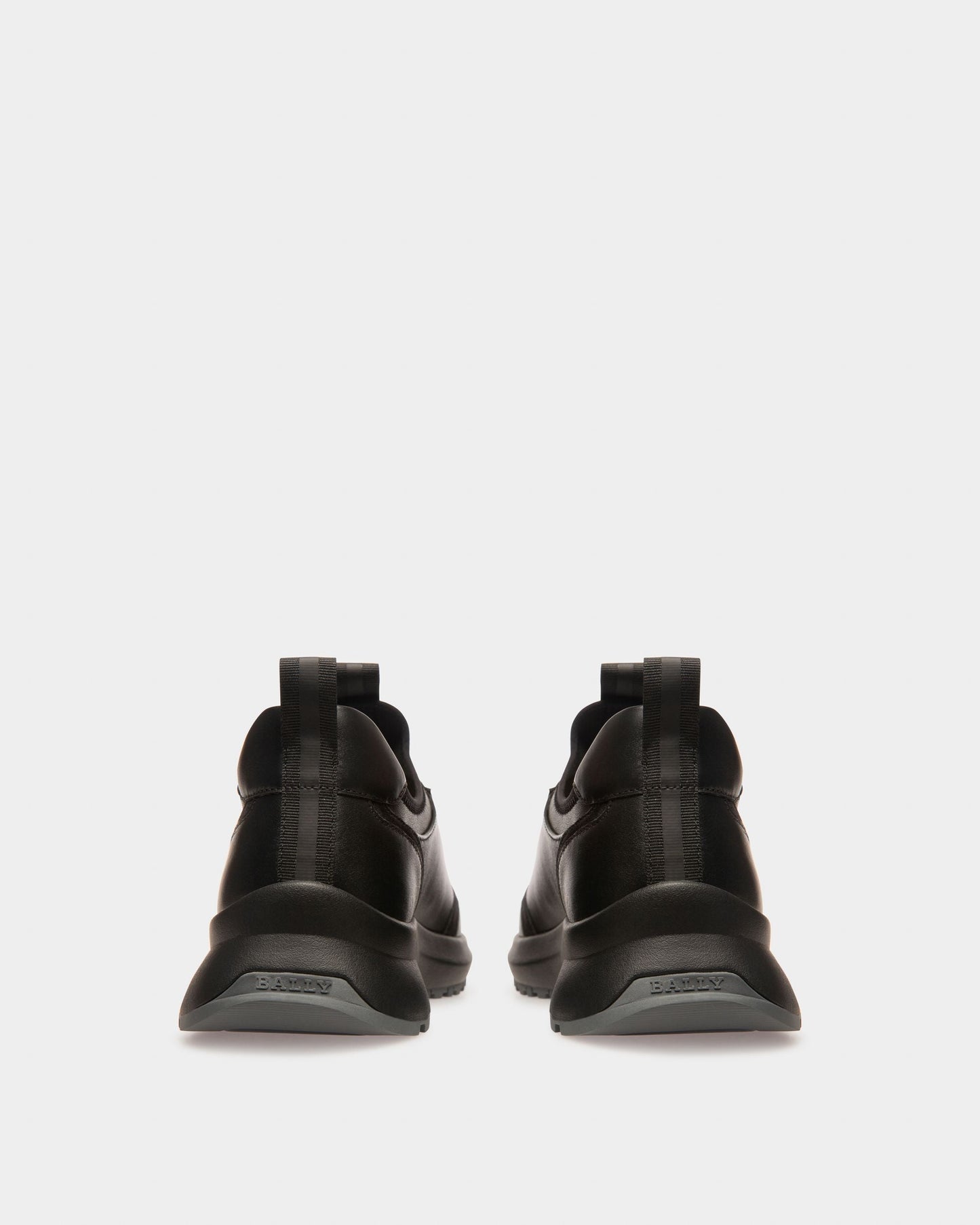 Deven Leather Sneakers In Black