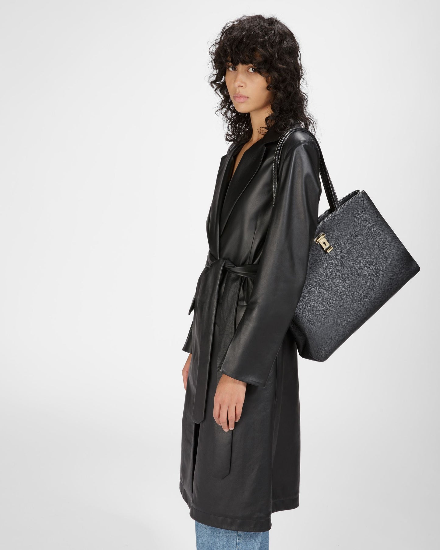 Lock Me Tote Bag In Black Leather