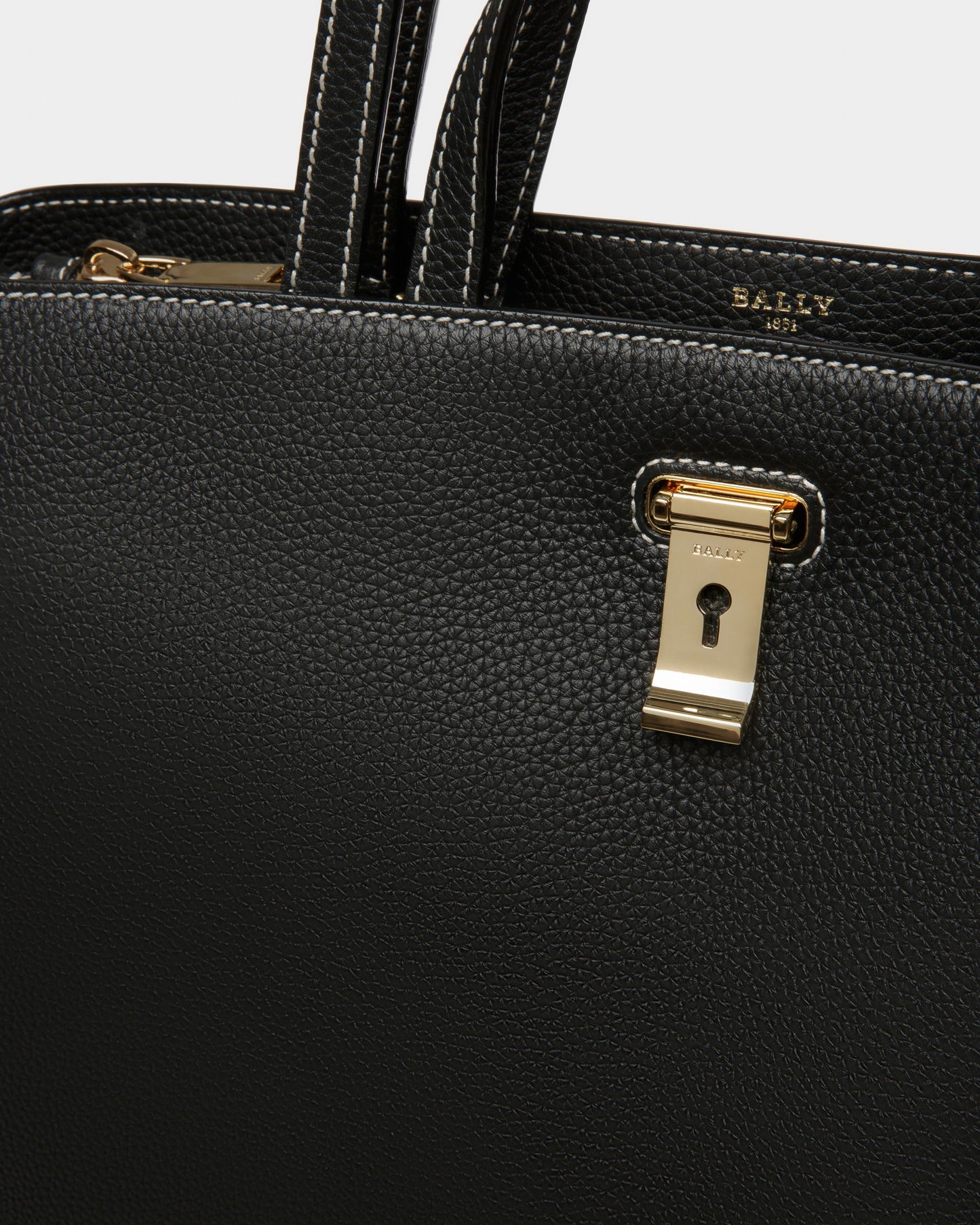 Lock Me Tote Bag In Black Leather
