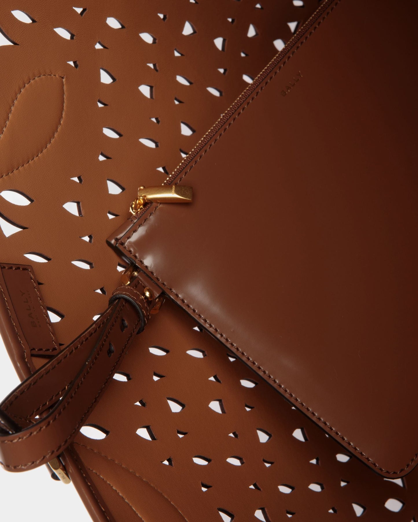 Lago | Women's Tote Bag | Brown Leather | Bally | Still Life Open / Inside