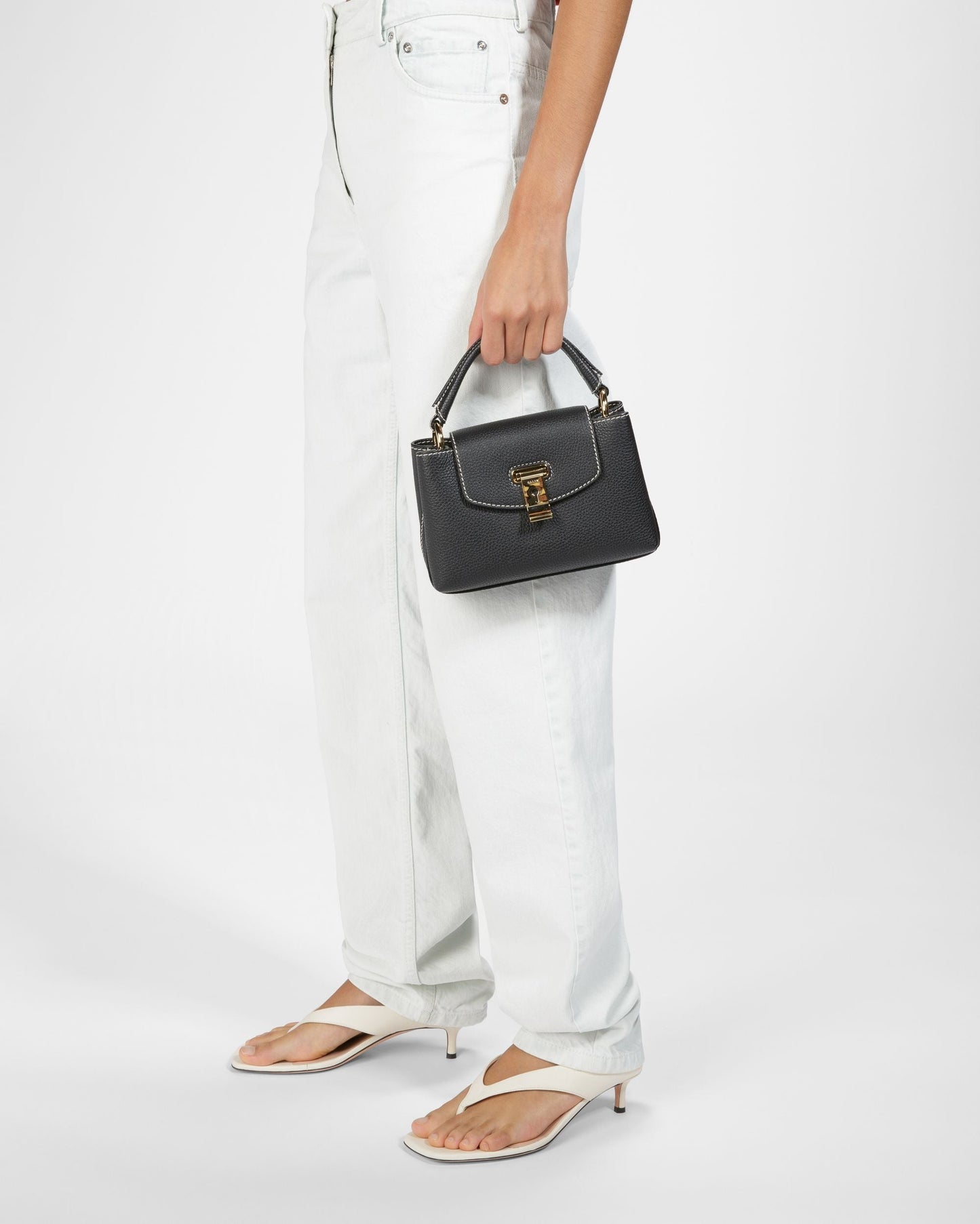 Layka XS Leather Minibag In Black