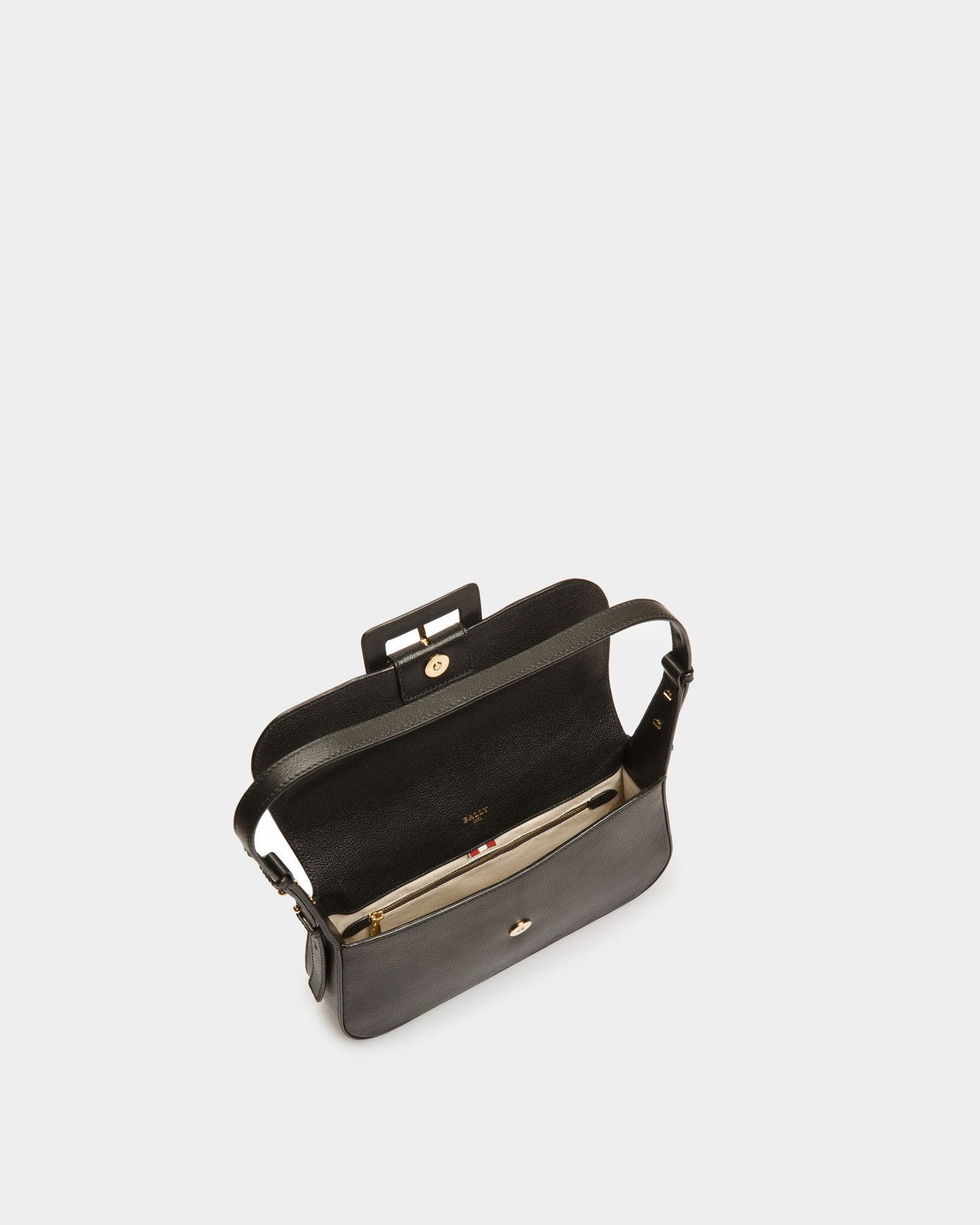 Jadha Leather Shoulder Bag In Black