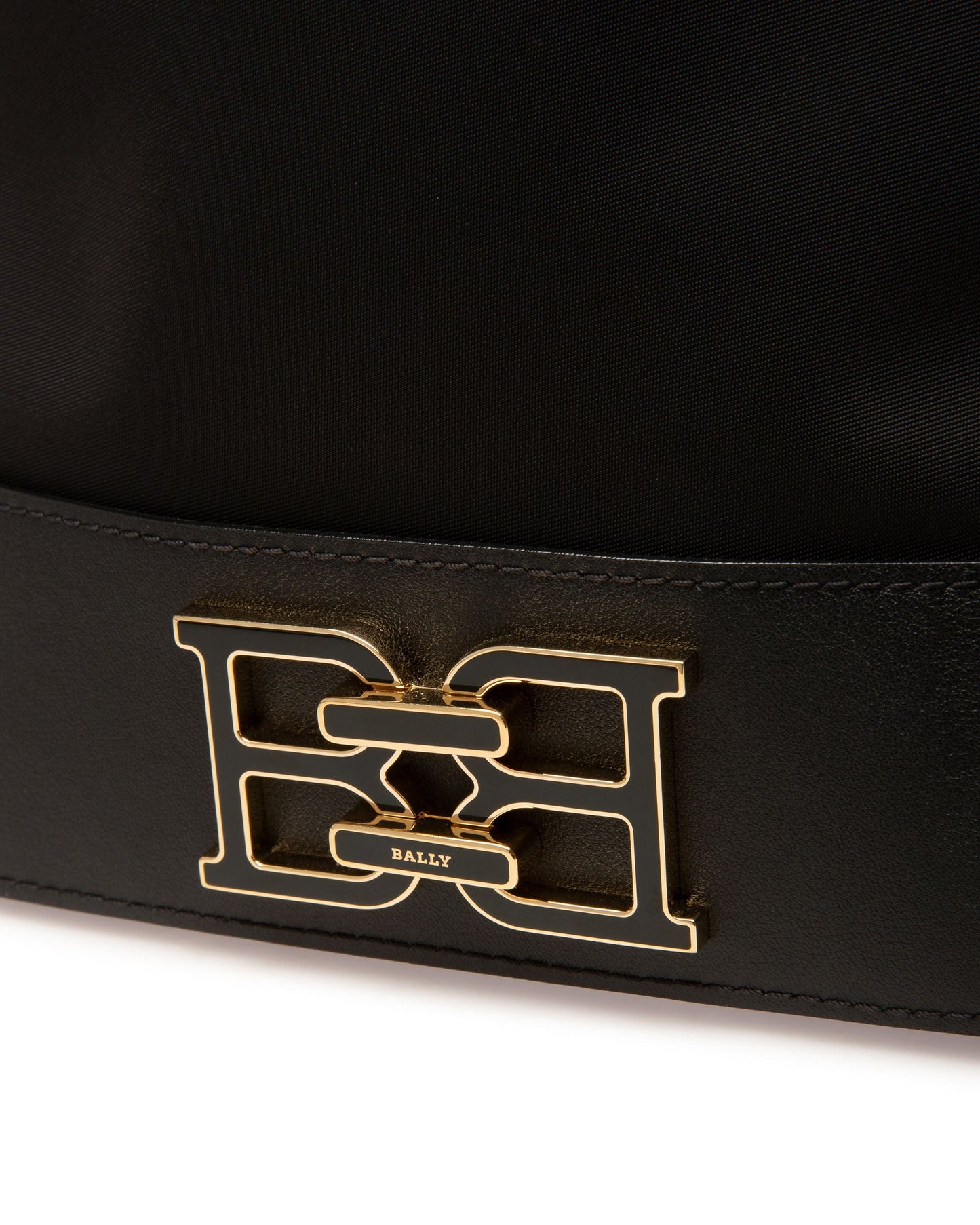 Eoh Nylon Bucket Bag In Black