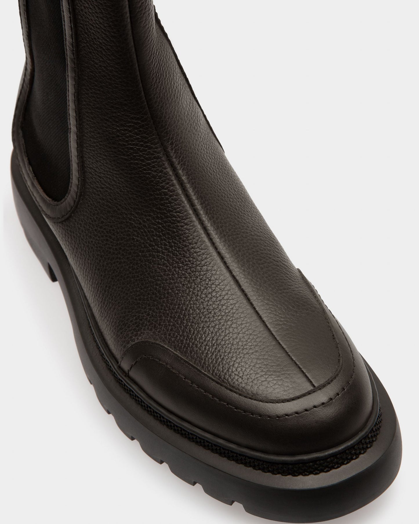 Ginny Flat Leather Boots In Black